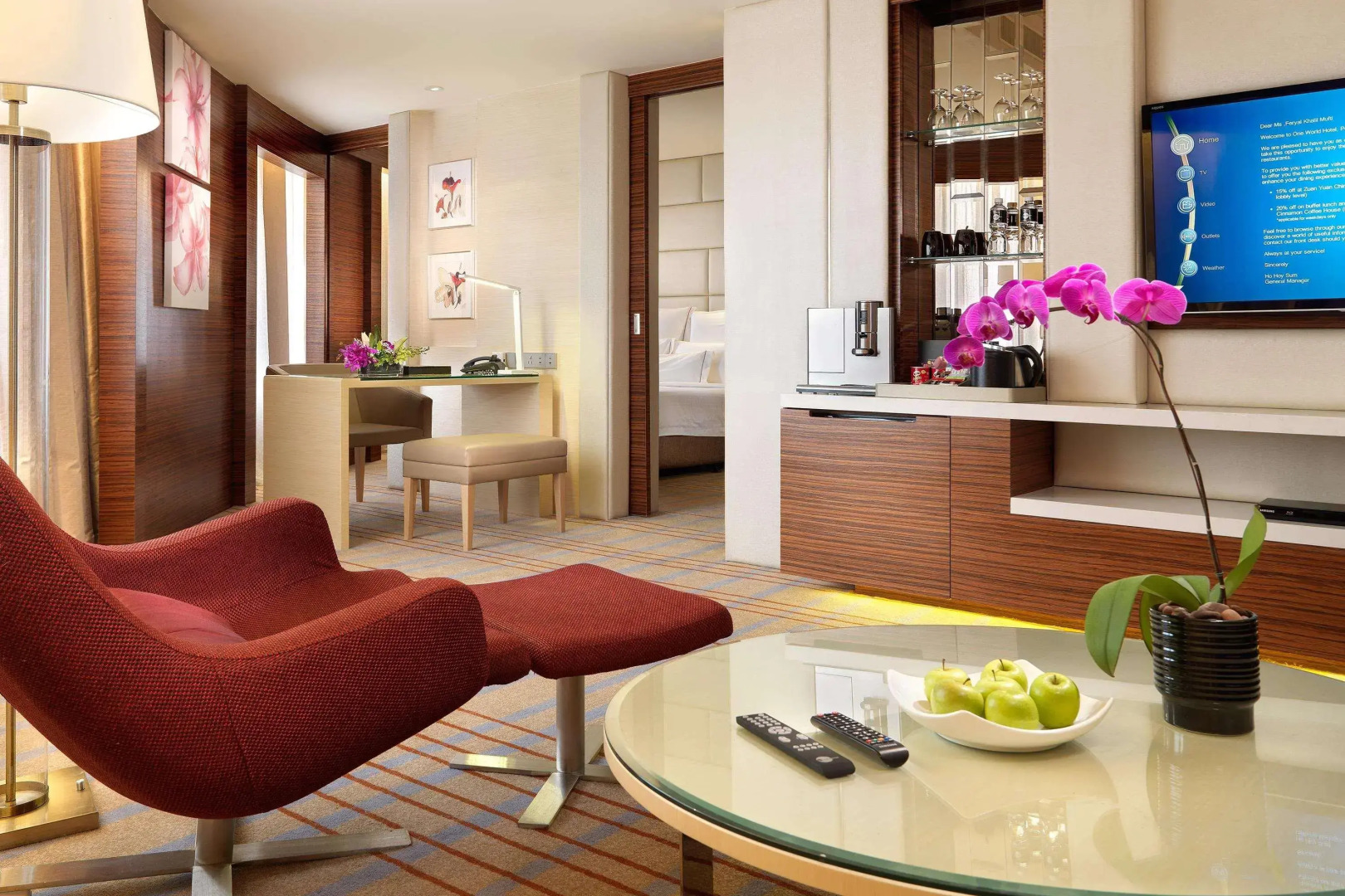 Отель One World