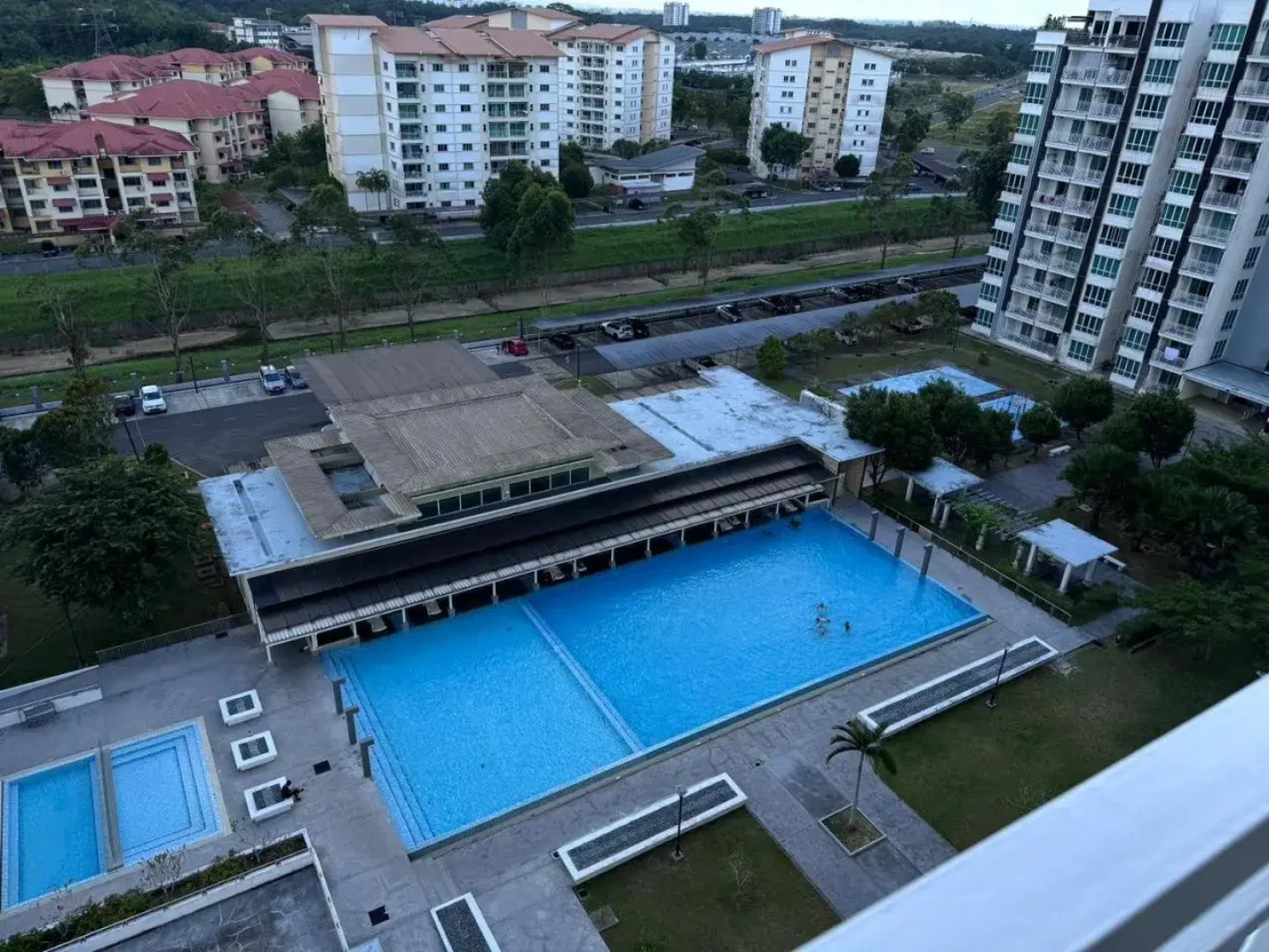 Sandakan Spacious and Comfortable Pool View Condo