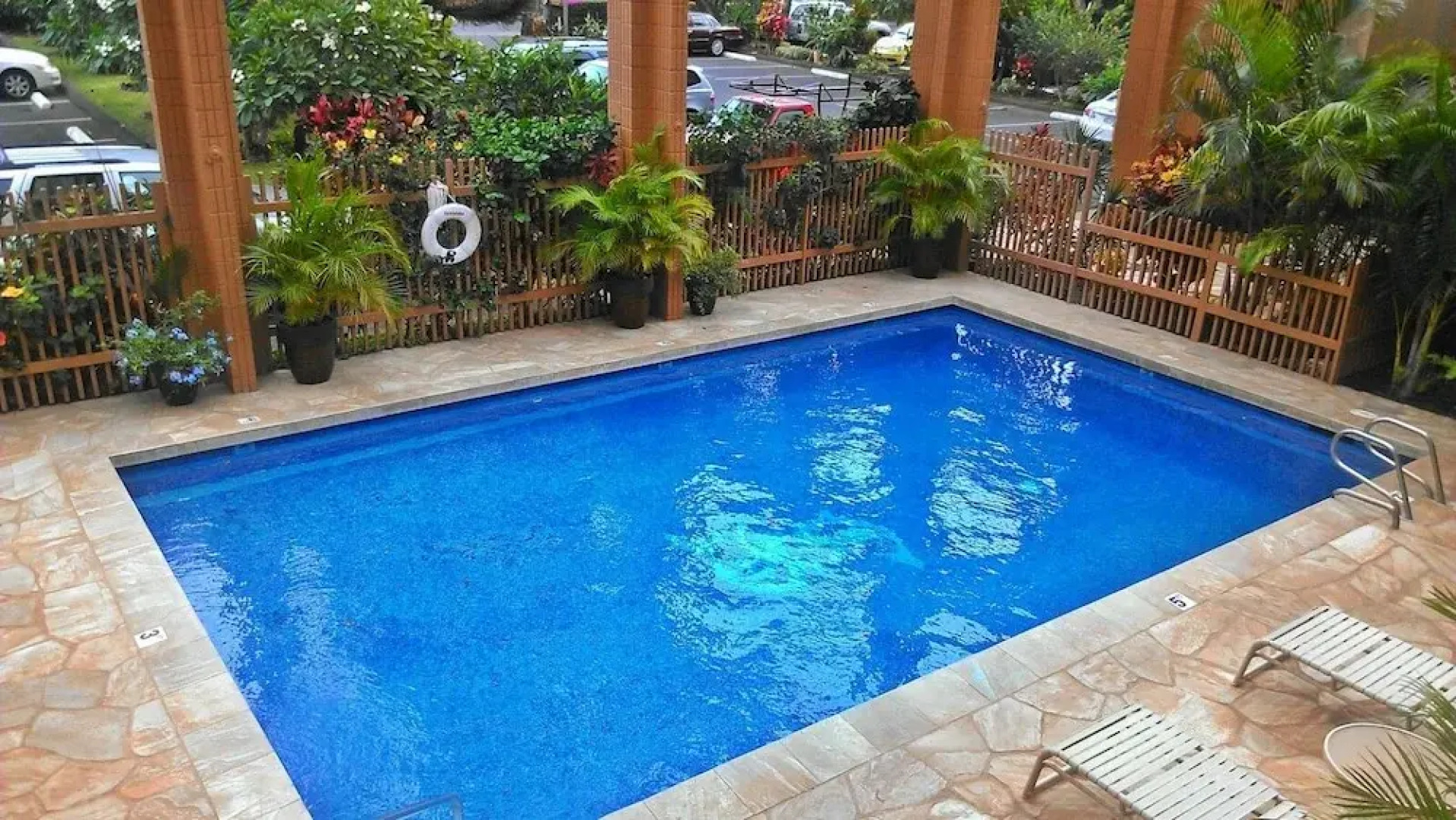 Kaleialoha #114 1 Bedroom 1 Bathroom Condo by Redawning