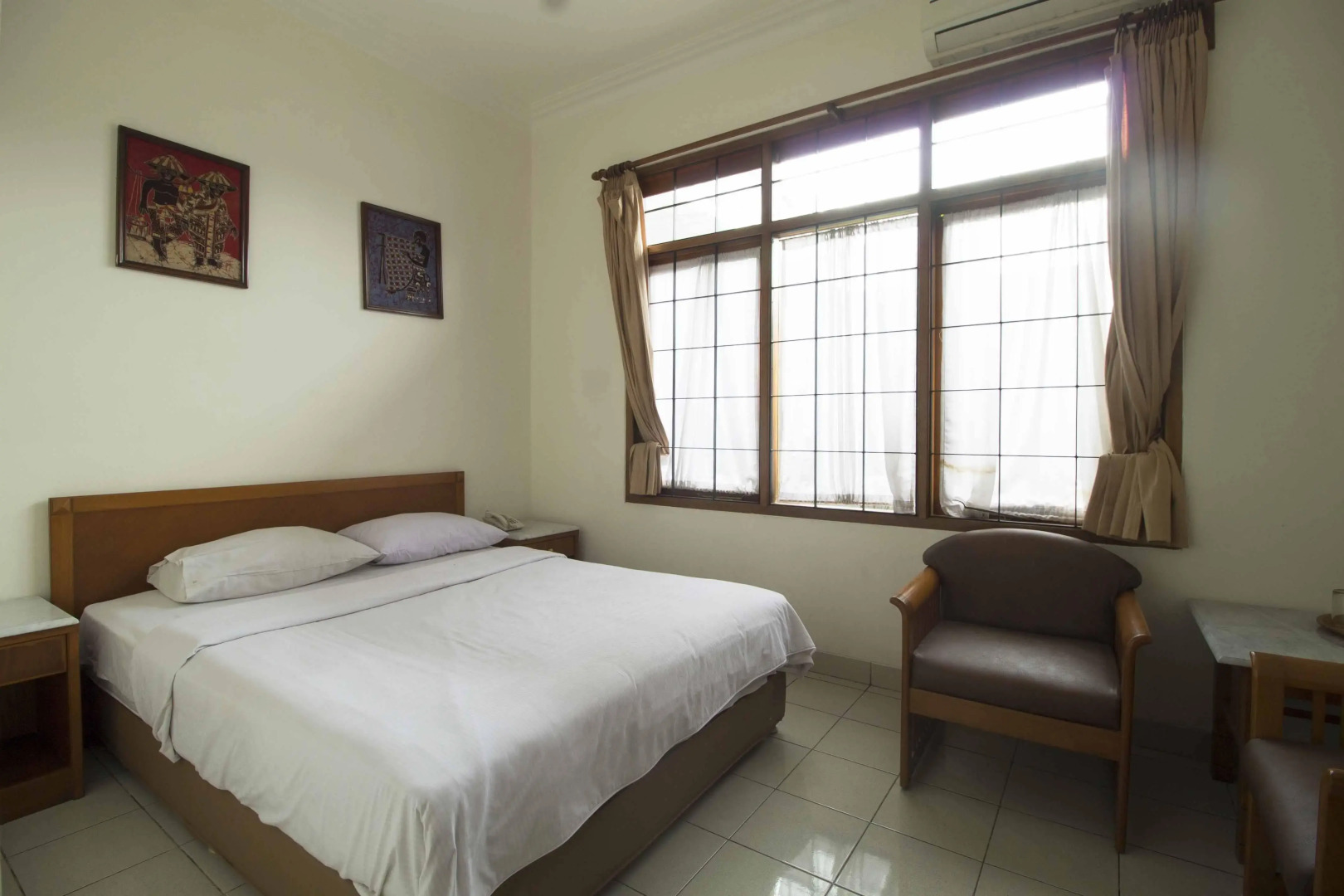 Residences by RedDoorz near Rumah Mode