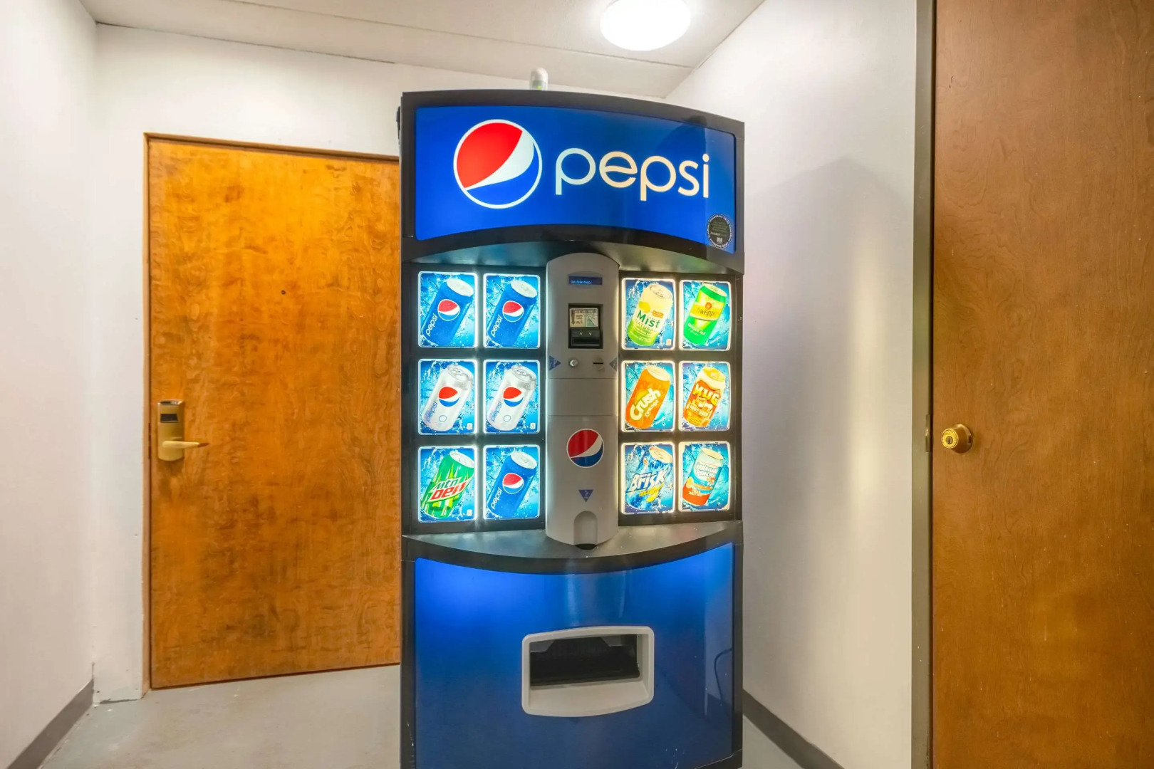 Econo Lodge Inn & Suites Windsor Locks Bradley Airport