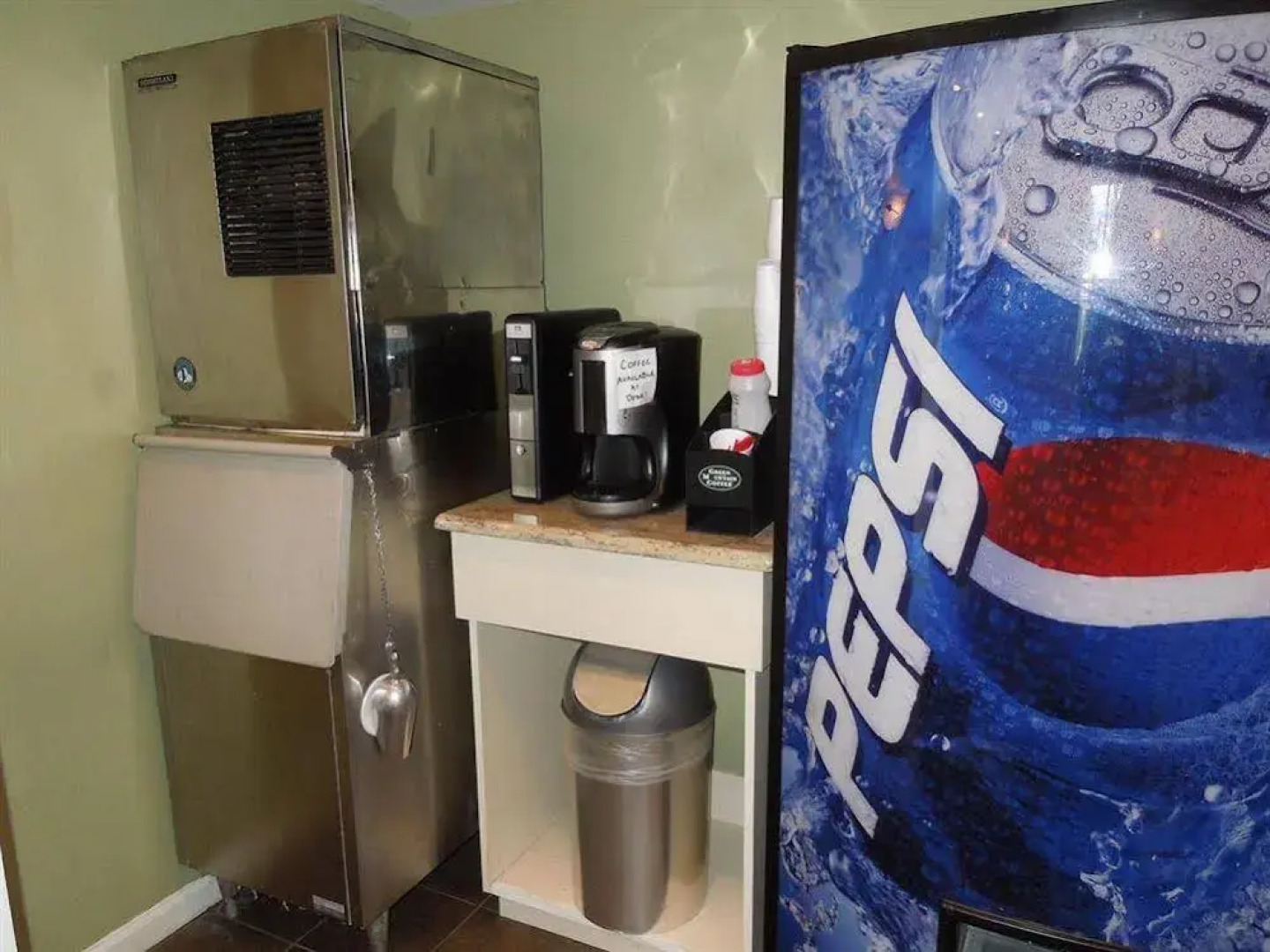 Lakeland Inn - Bohemia