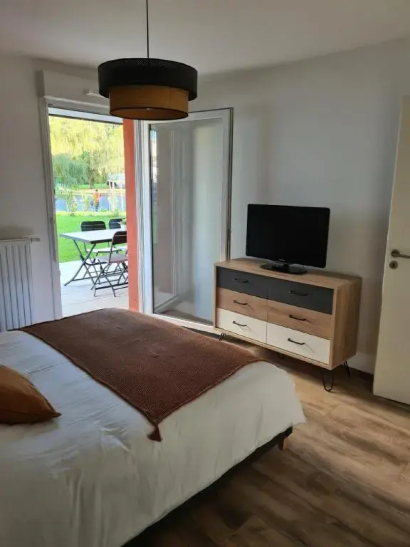 T2 à 5min de Thonon et Evian avec terrasse et jardin à 100m du lac