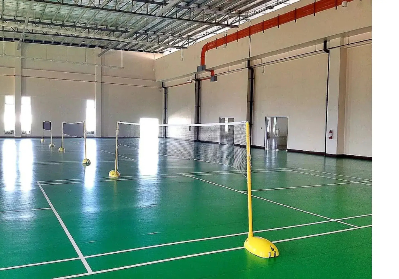 Blowing in the Wind - Lake View Apartments