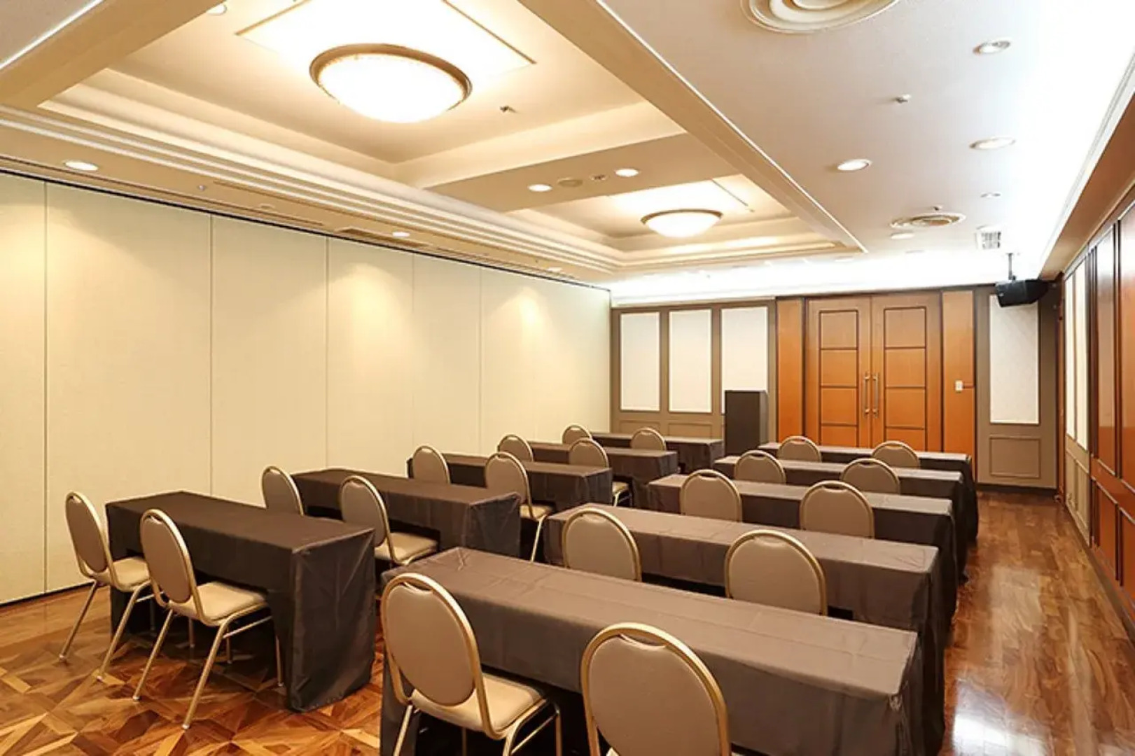 Отель Osaka Tokyu Rei