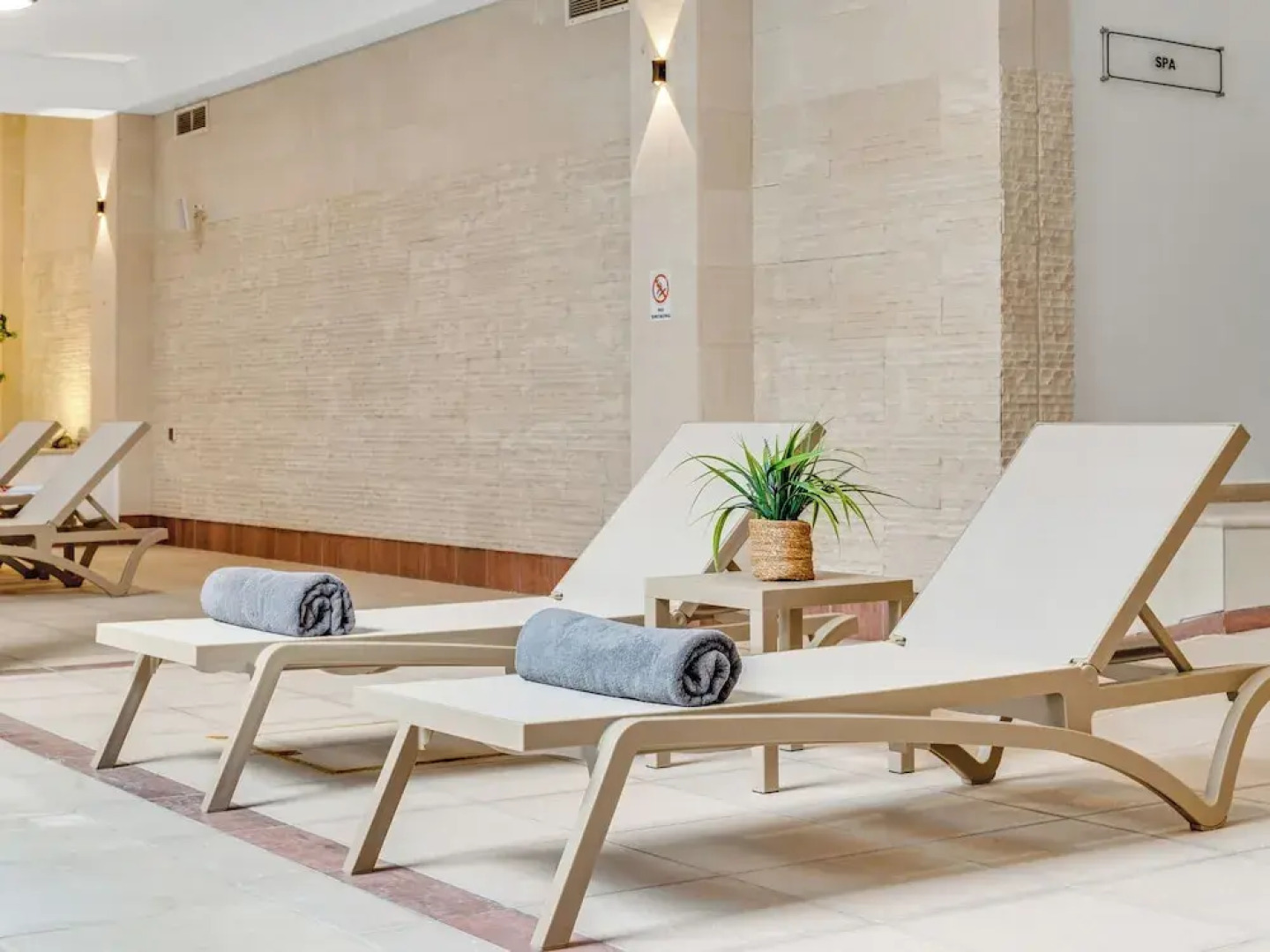 Sanders Seaview Paphos