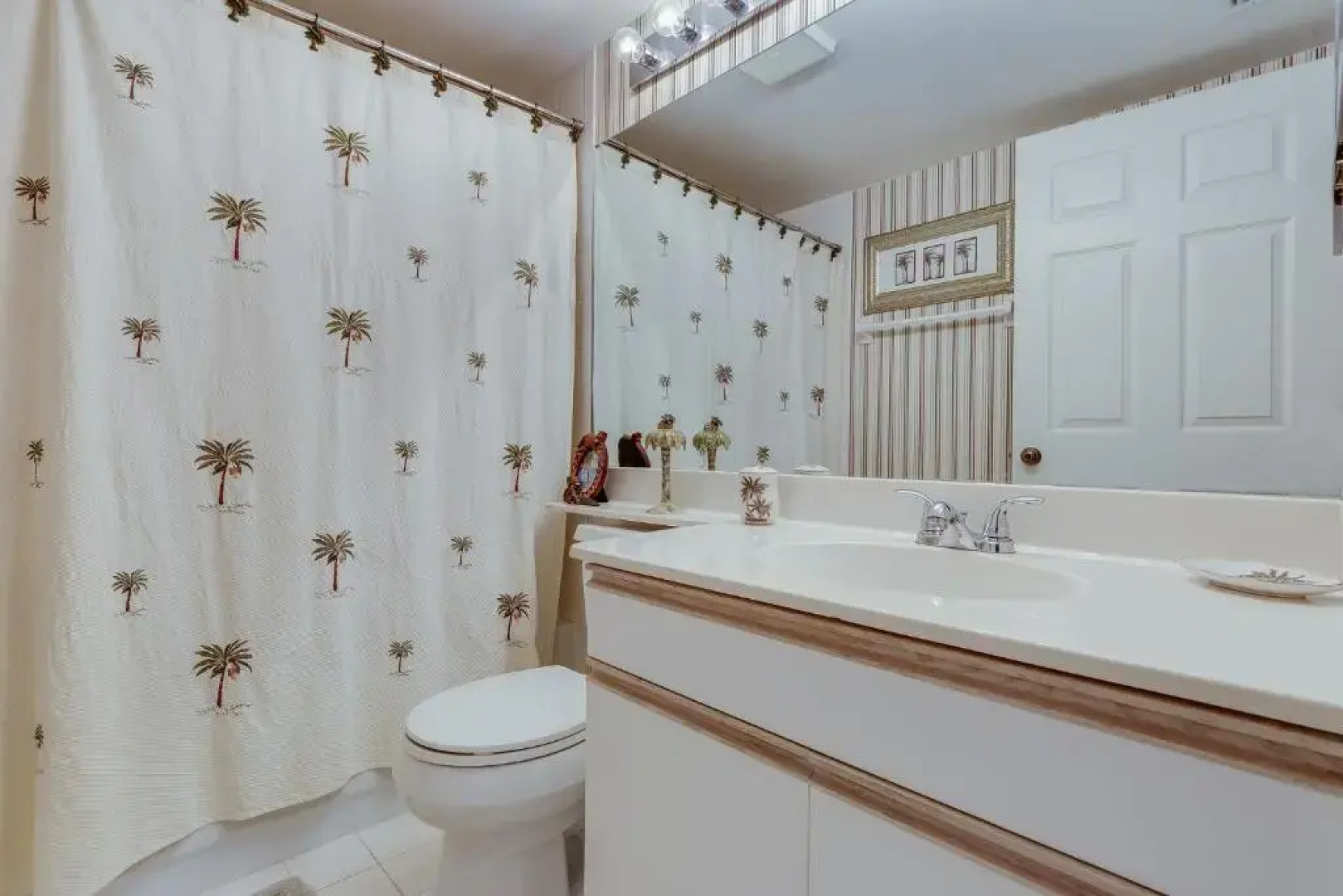 Hibiscus Pointe 733, 2 Bedrooms, WiFI, Heated Pool Access, Sleeps 6