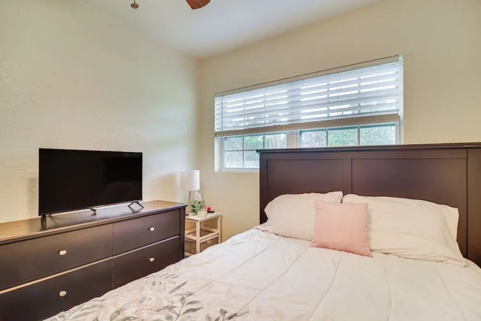 Charming Seminole Home w/ Patio: 6 Mi to Beaches!