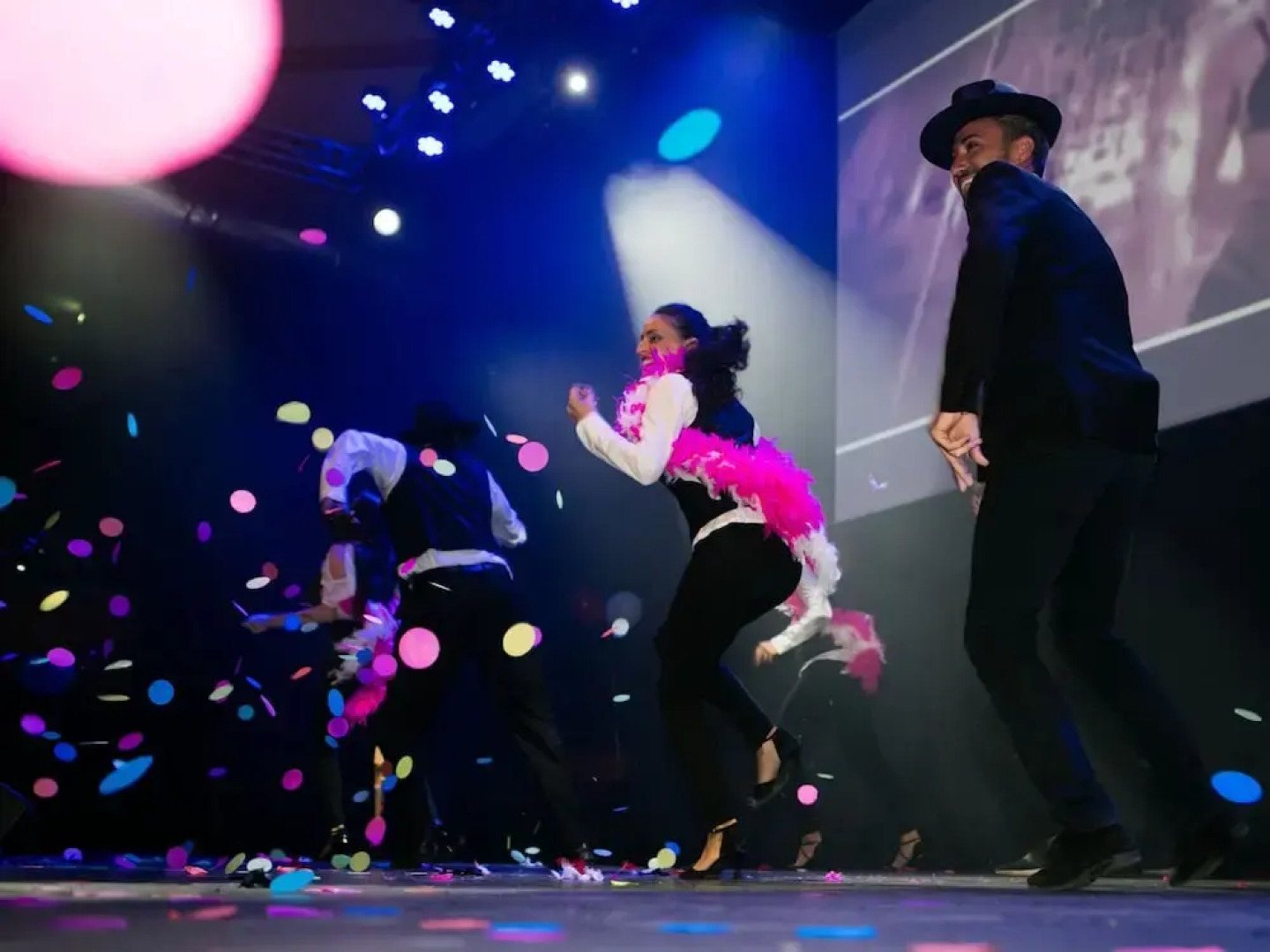 Cozy Mobile Home With a Covered Terrace 800 m From the Beach