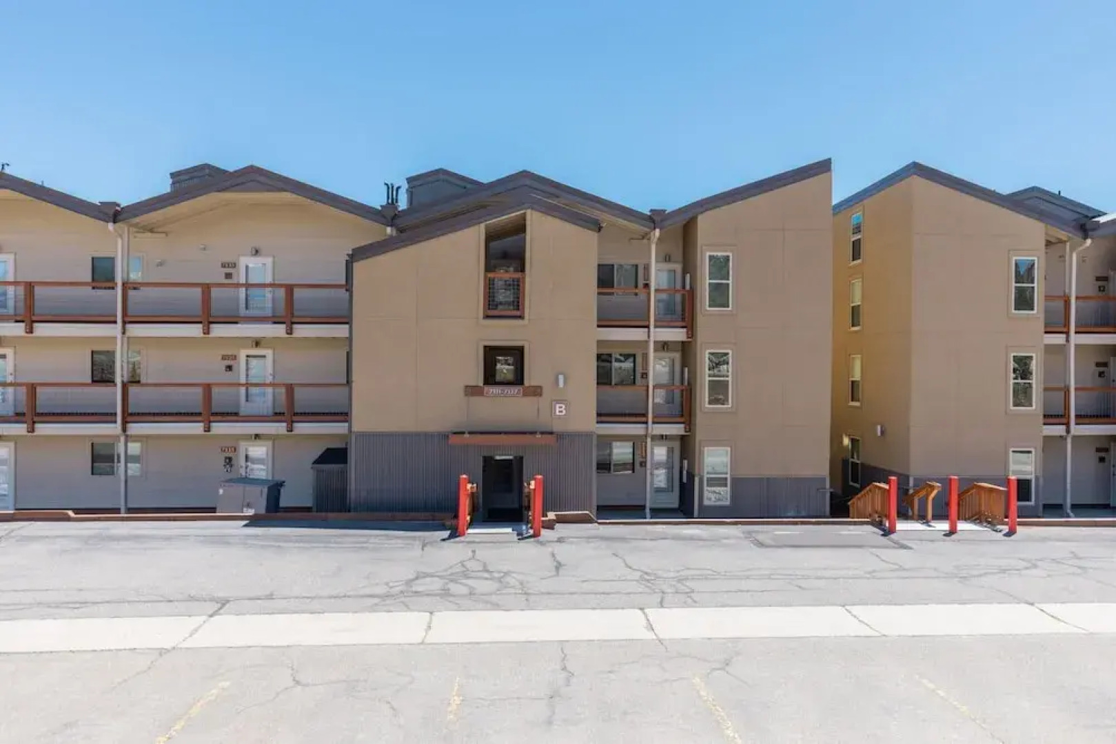 Silver Queen West, Building B, Unit 7137 by Summit County Mountain Retreats