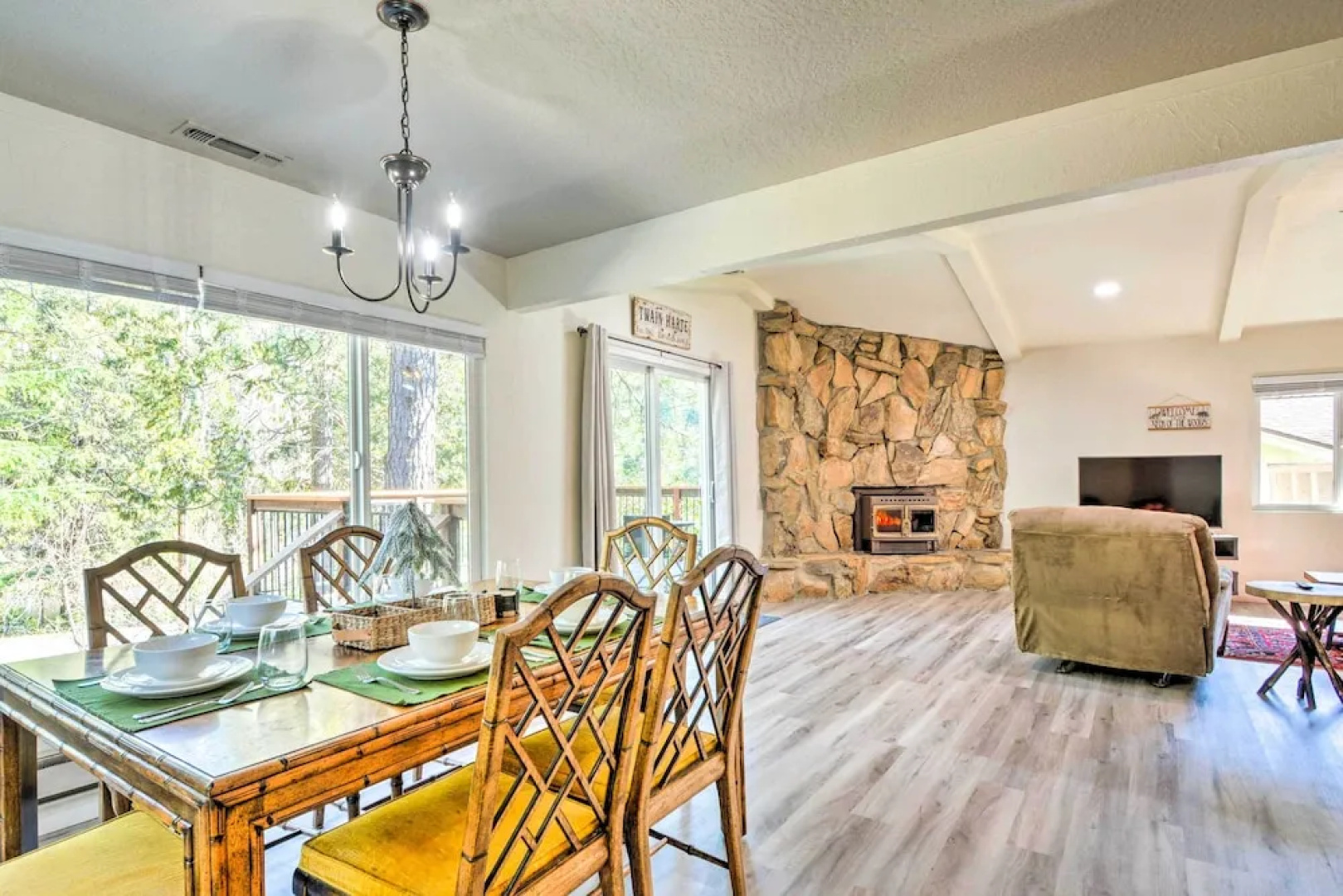 Furnished Deck & Fire Pit: Sherwood Forest Cabin