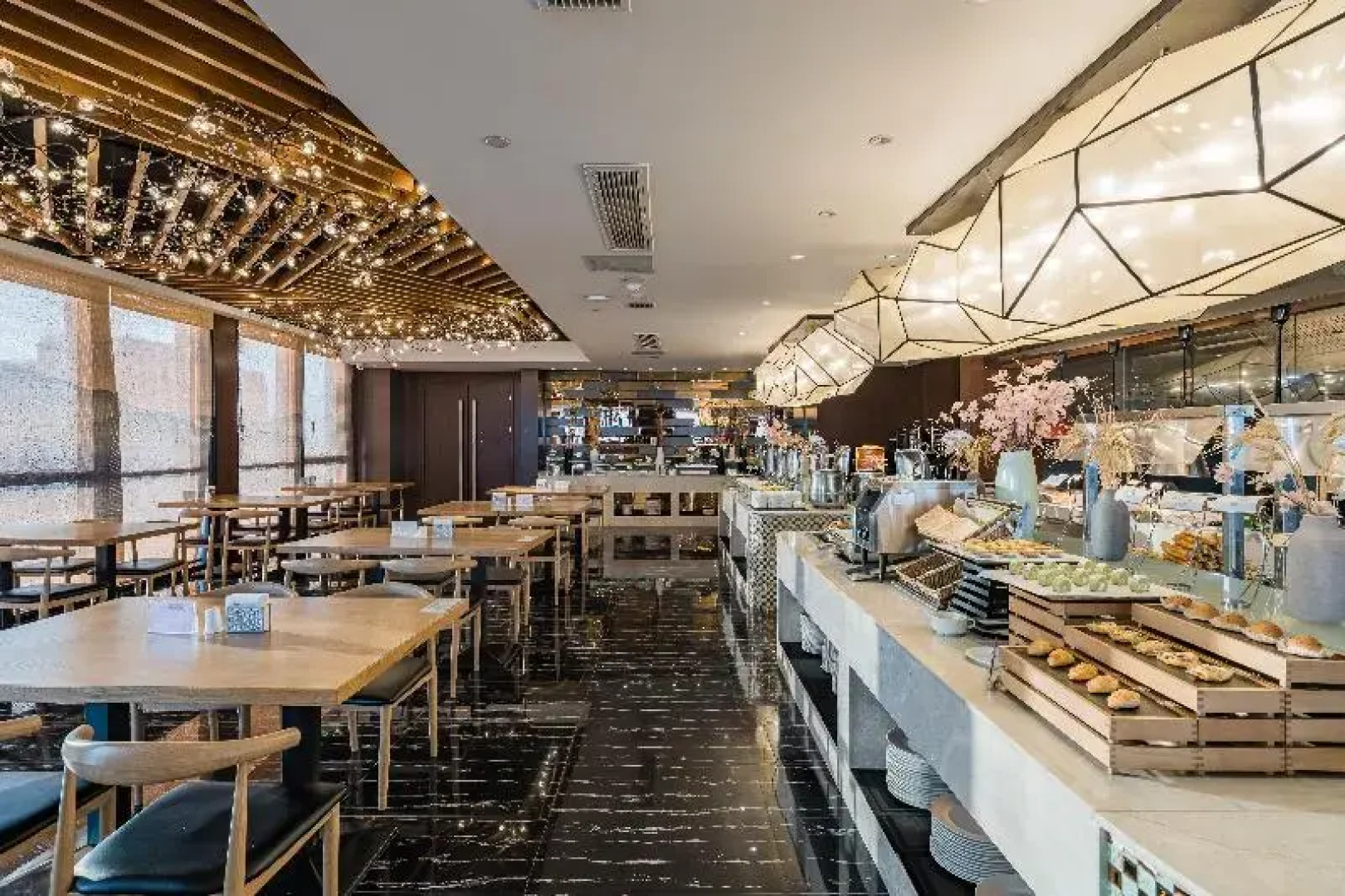 Grand Madison Jiujiang Yuexi Lake