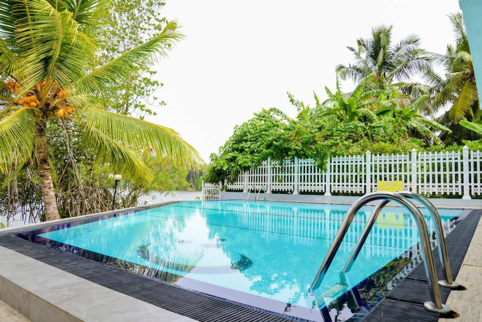 Laluna Ayurveda Resort