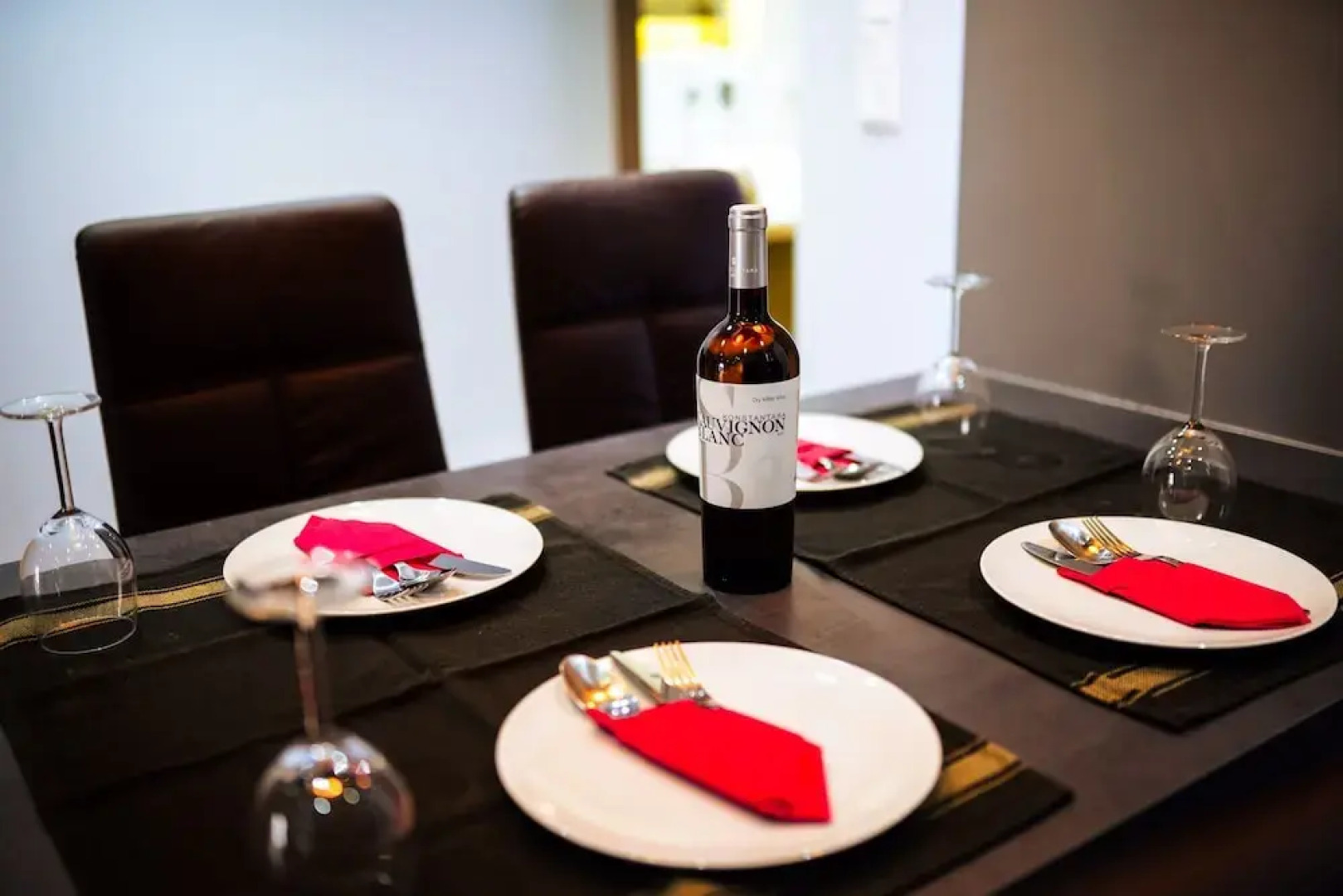 1 Bed Apartment - Sleeps 4 - Parking, Wifi