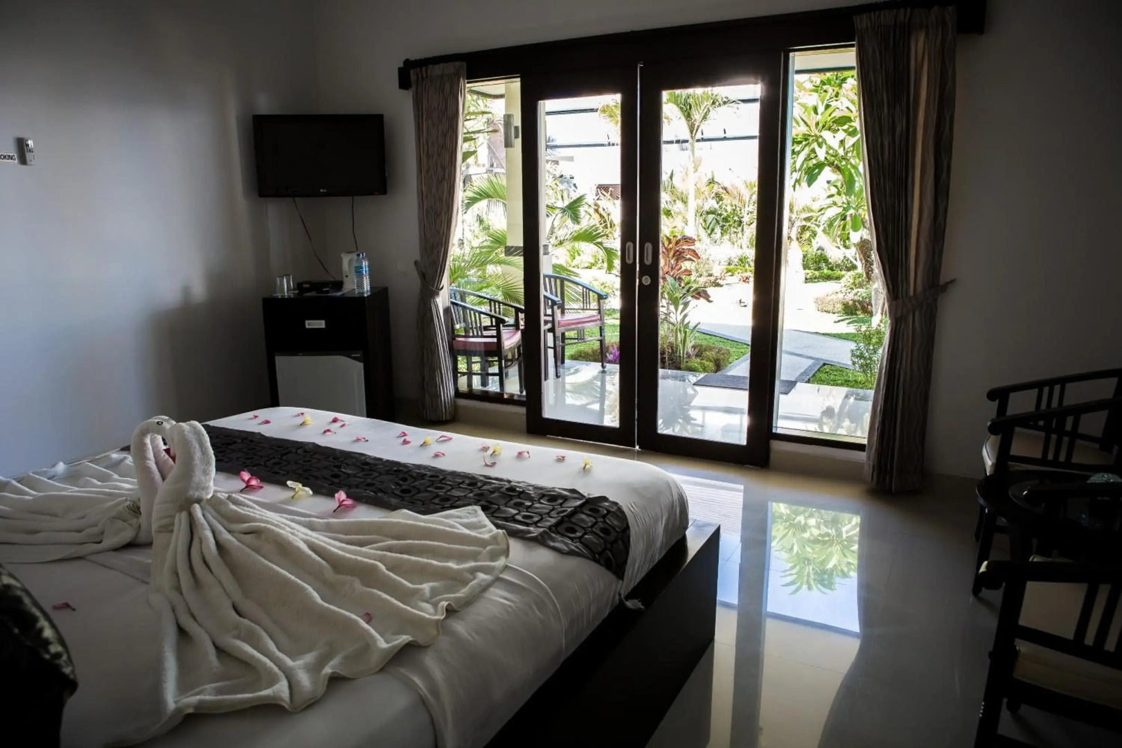 Kelapa Lovina Beach Villas