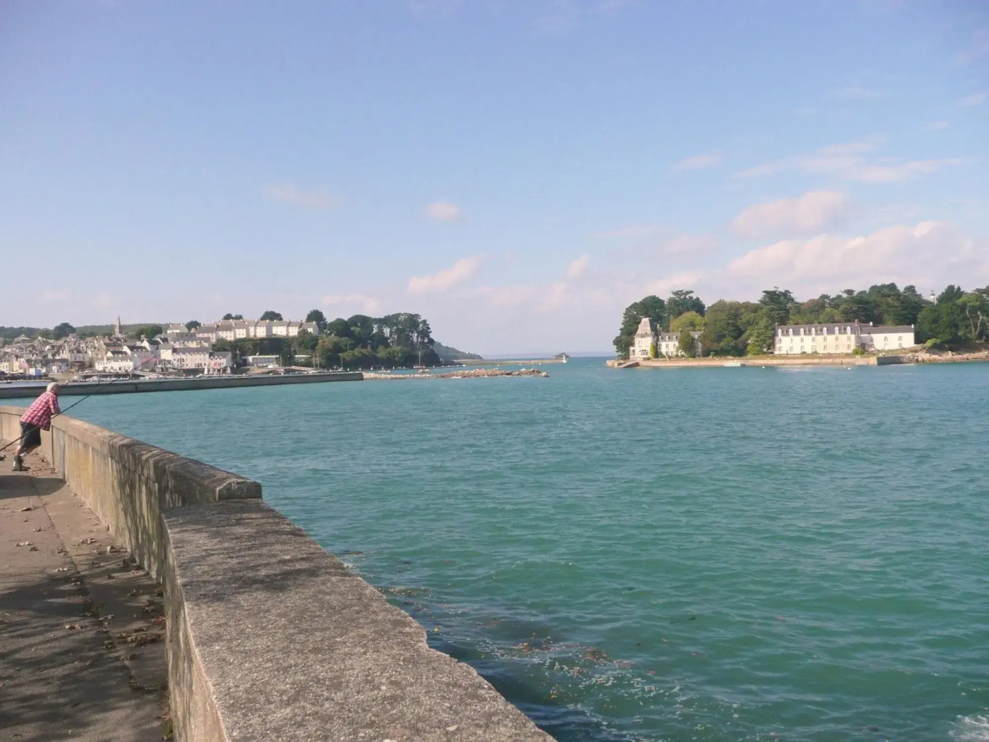 Comfortable Holiday Home With Partial sea Views, Douarnenez-treboul