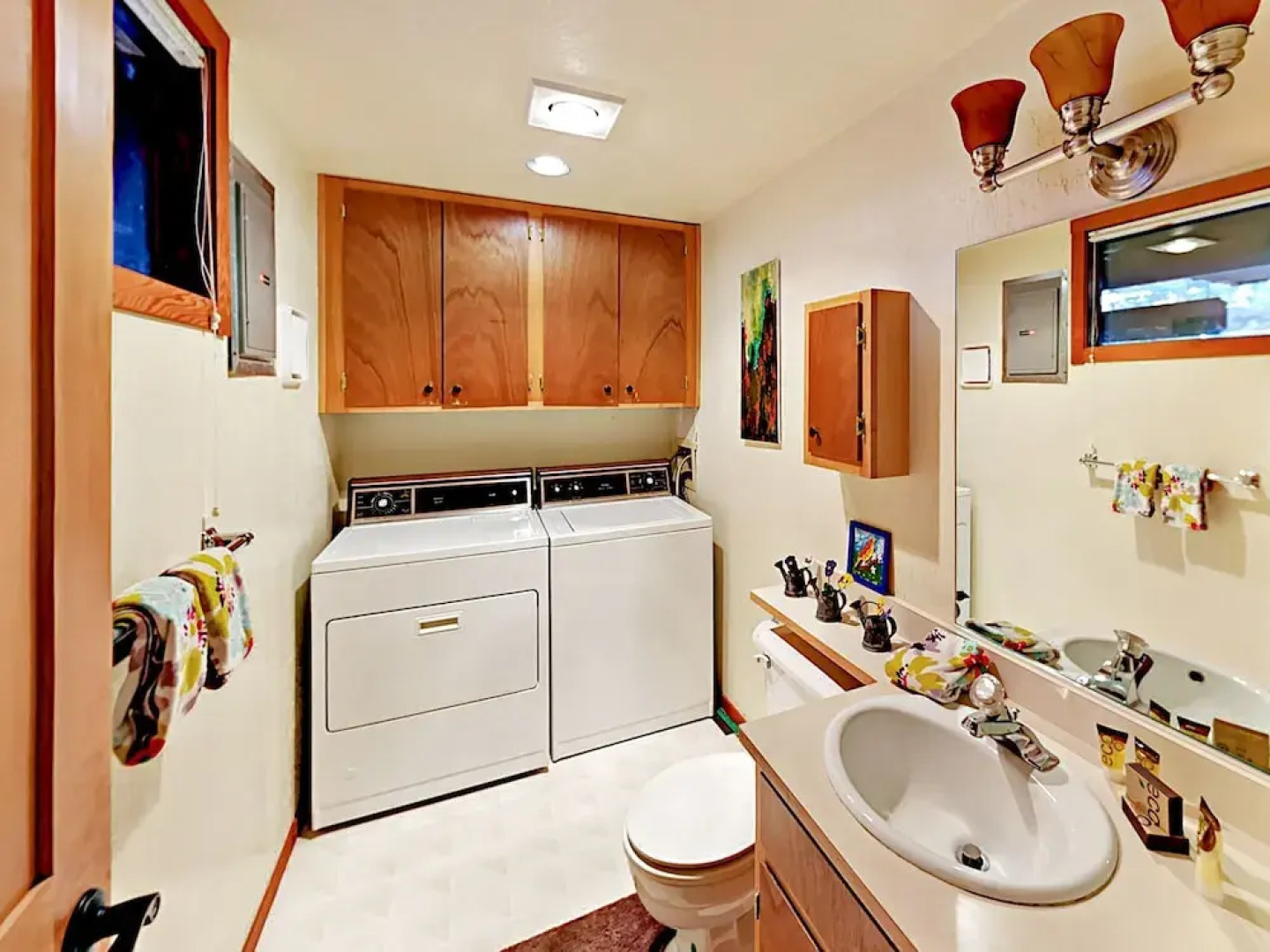 1355 Woodland Way Home 4 Bedrooms 2.5 Bathrooms Home