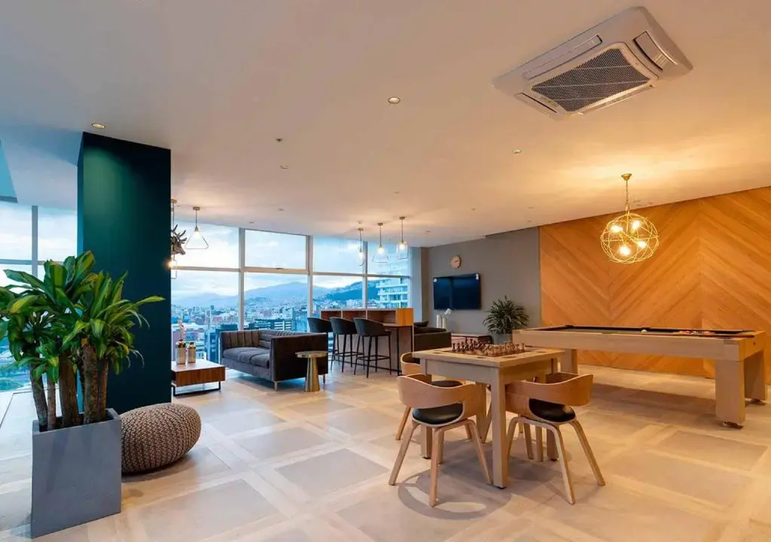 Hermoso departamento 2 habitaciones piso 23 con balcón y jardín en el mejor edificio del Ecuador