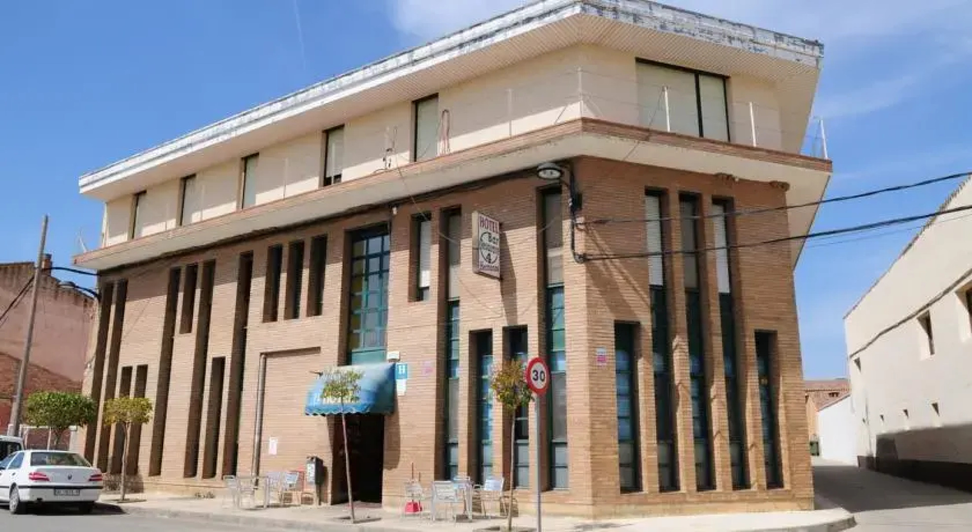 Monegros Hotel 4 Hermanos