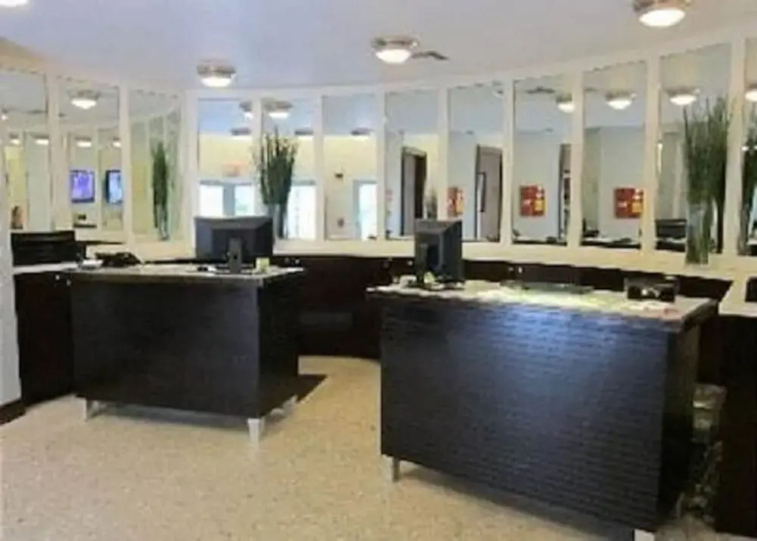 Strand Ocean Drive Suites