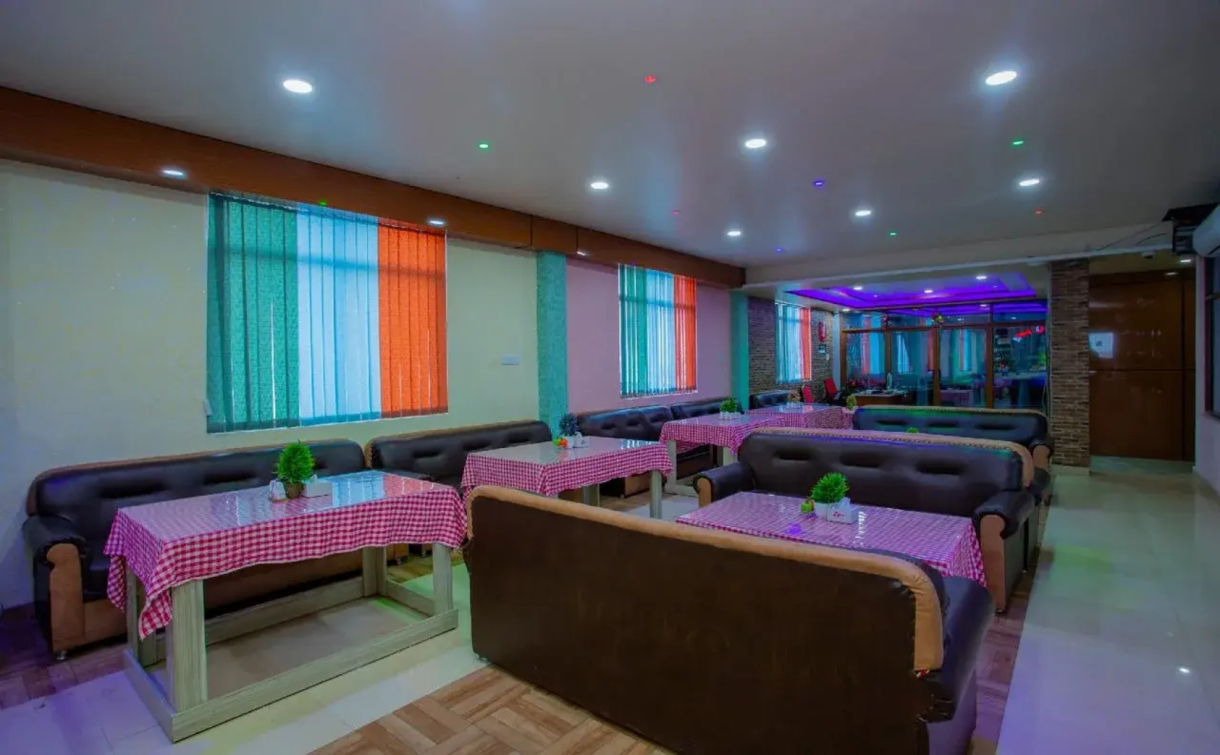 Hotel Utsav By OYO Rooms