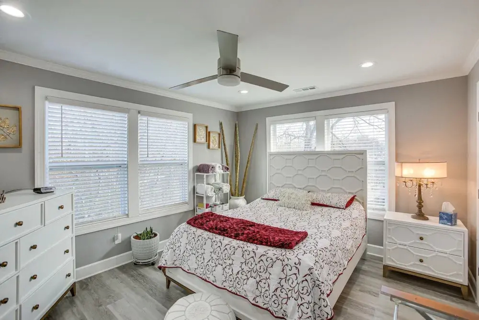 Pet-friendly Gallatin Home w/ Deck, 1 Mi to Town!