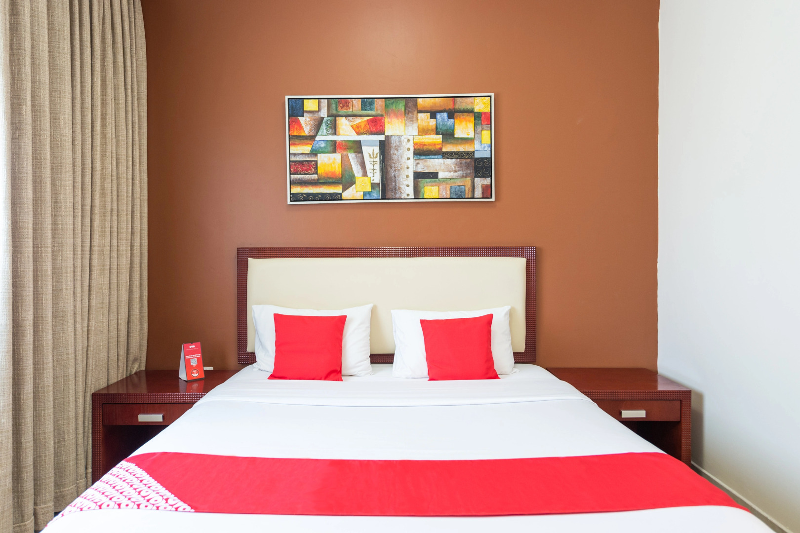 Отель Crystal Plaza