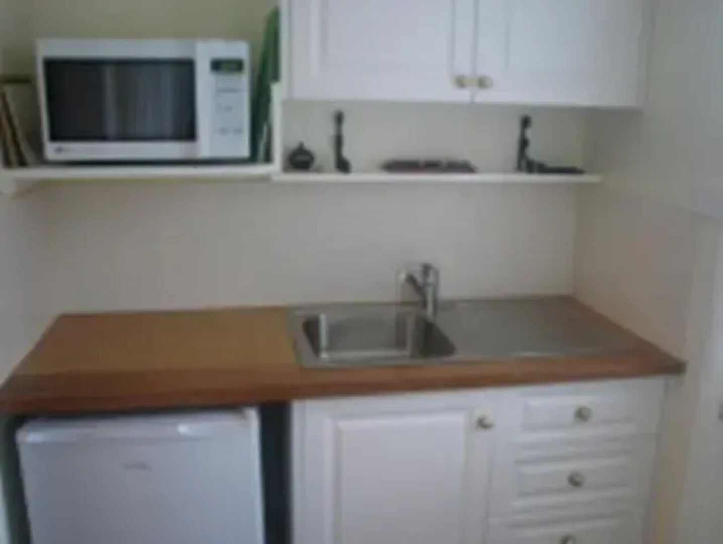 Huonville Guesthouse