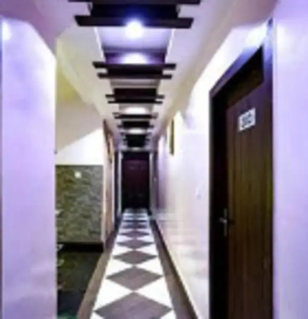 Hotel Grand Palace By WB Inn