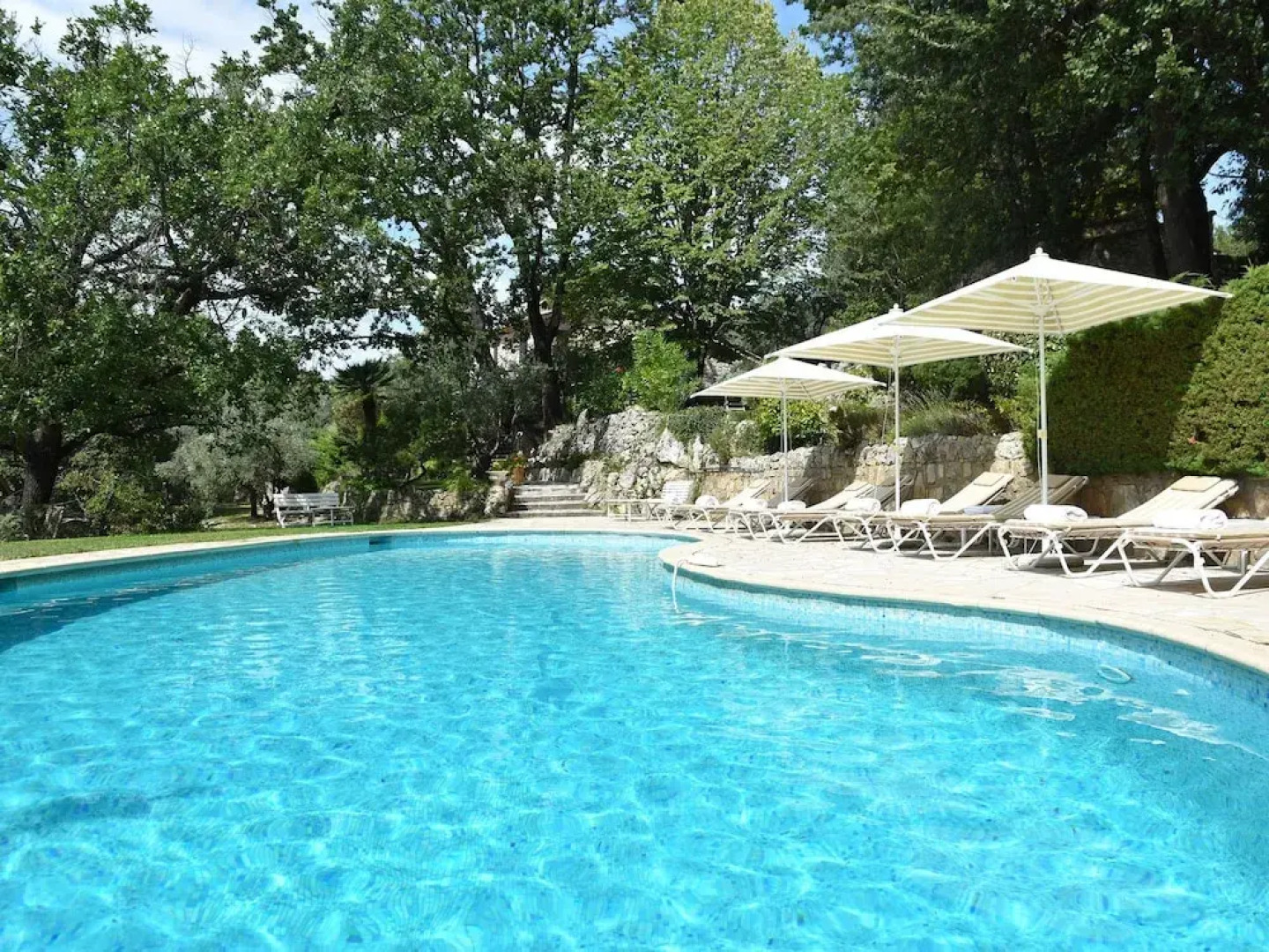 Charming Villa in Callas With Private Swimming Pool