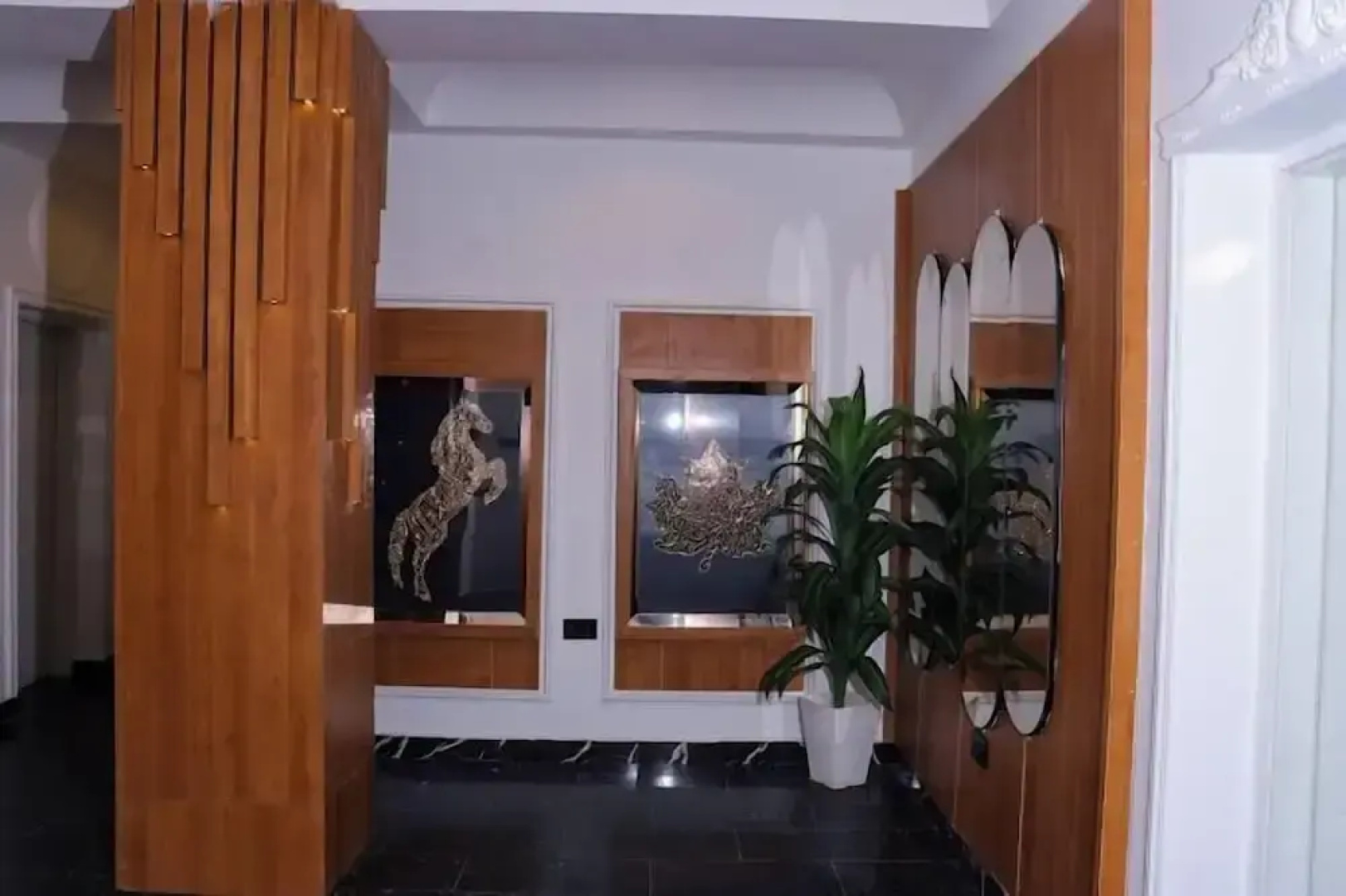 Mamma Chare Hotel