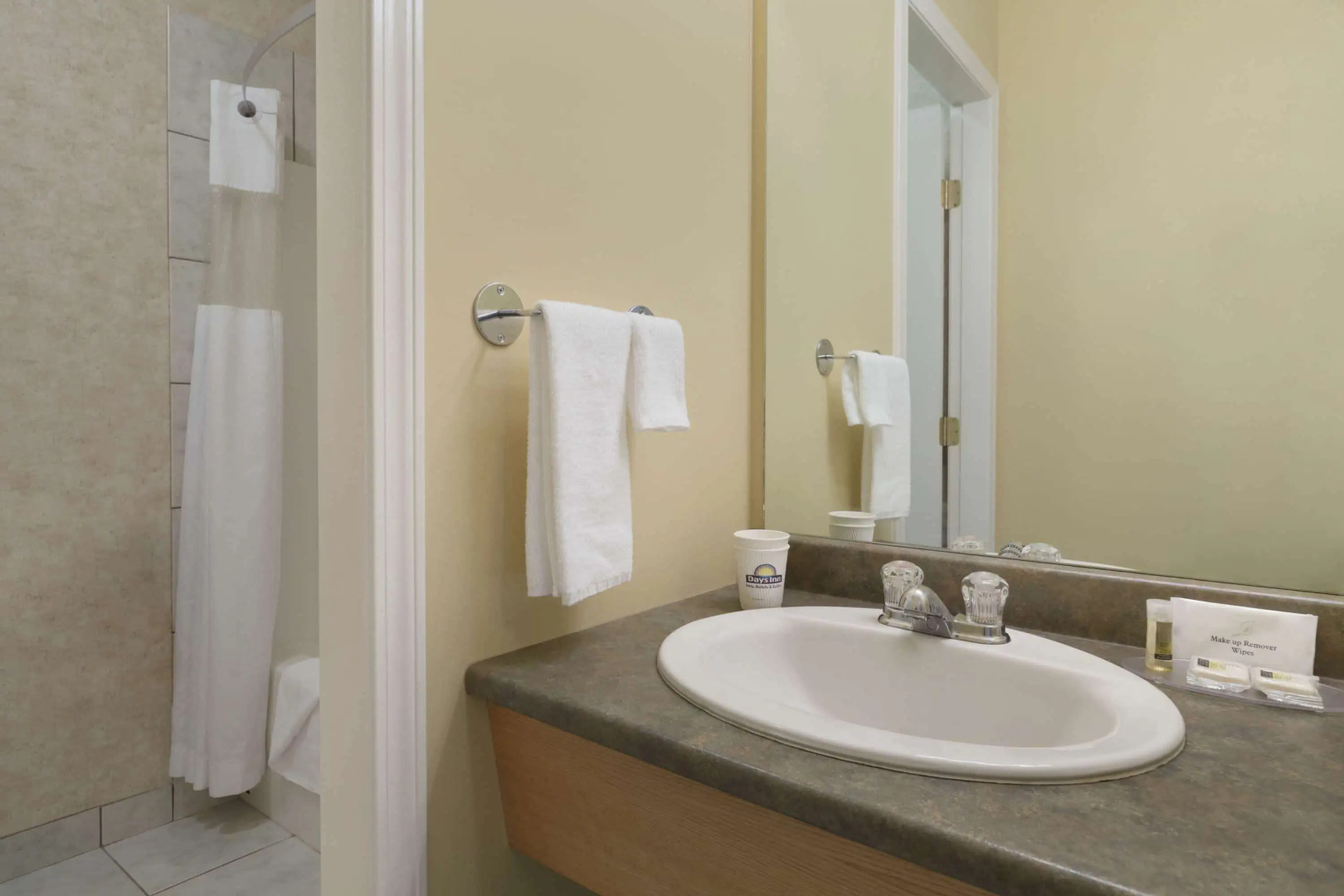 Days Inn & Conference Centre by Wyndham Penticton