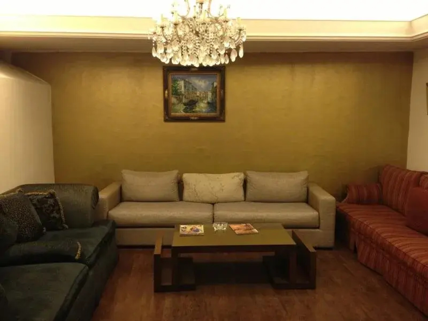 Aquarium Hotel & Resort