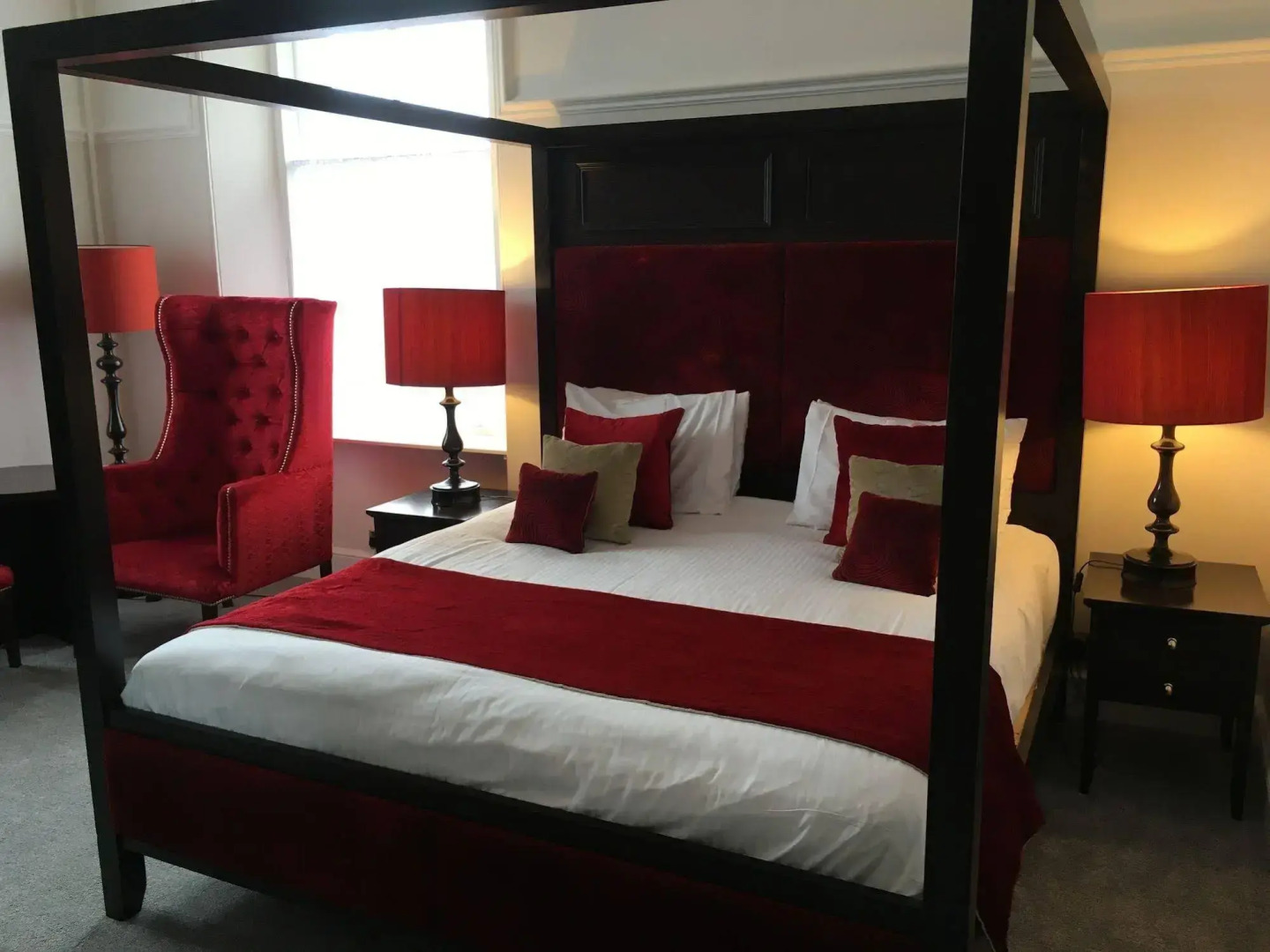 Invernairne Guest House