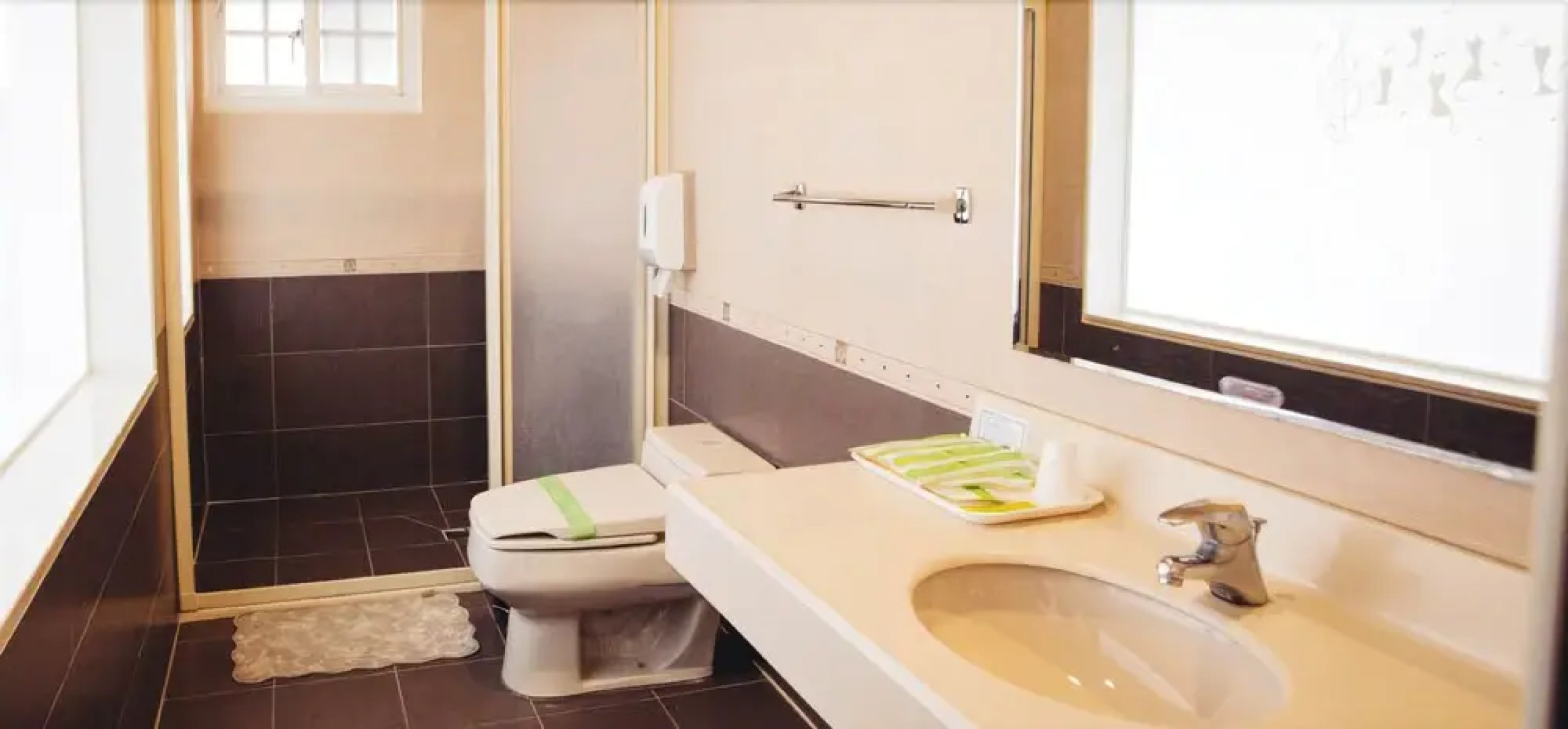 Full House Bed and Breakfast