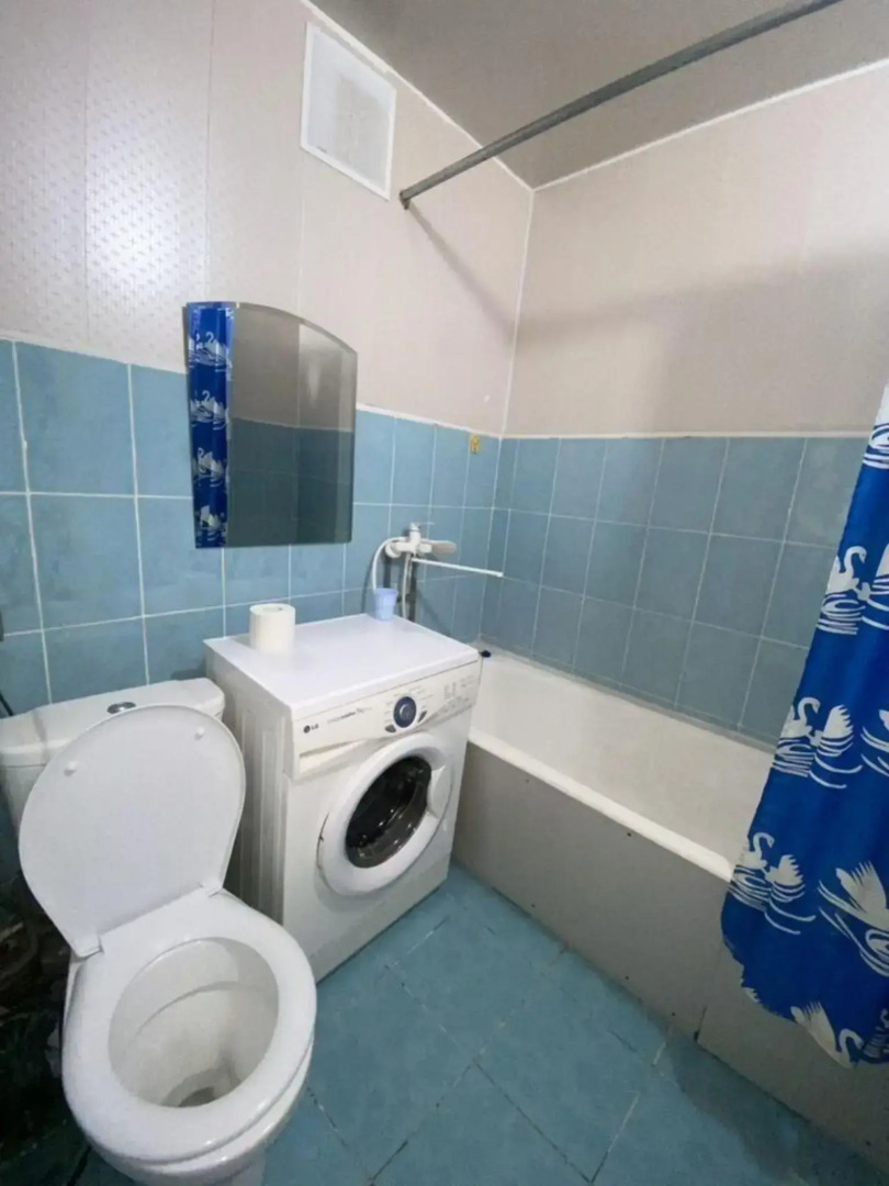 Желтый Нарцисс на улице Войкова