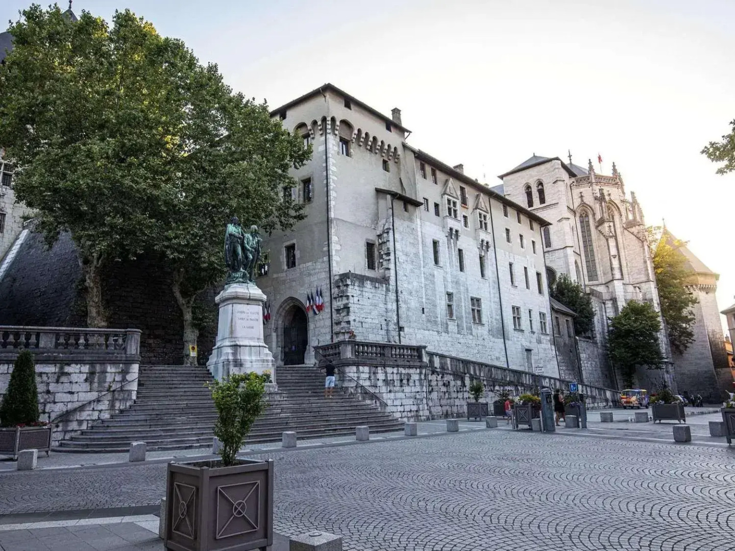 Kyriad Chambery Centre Curial