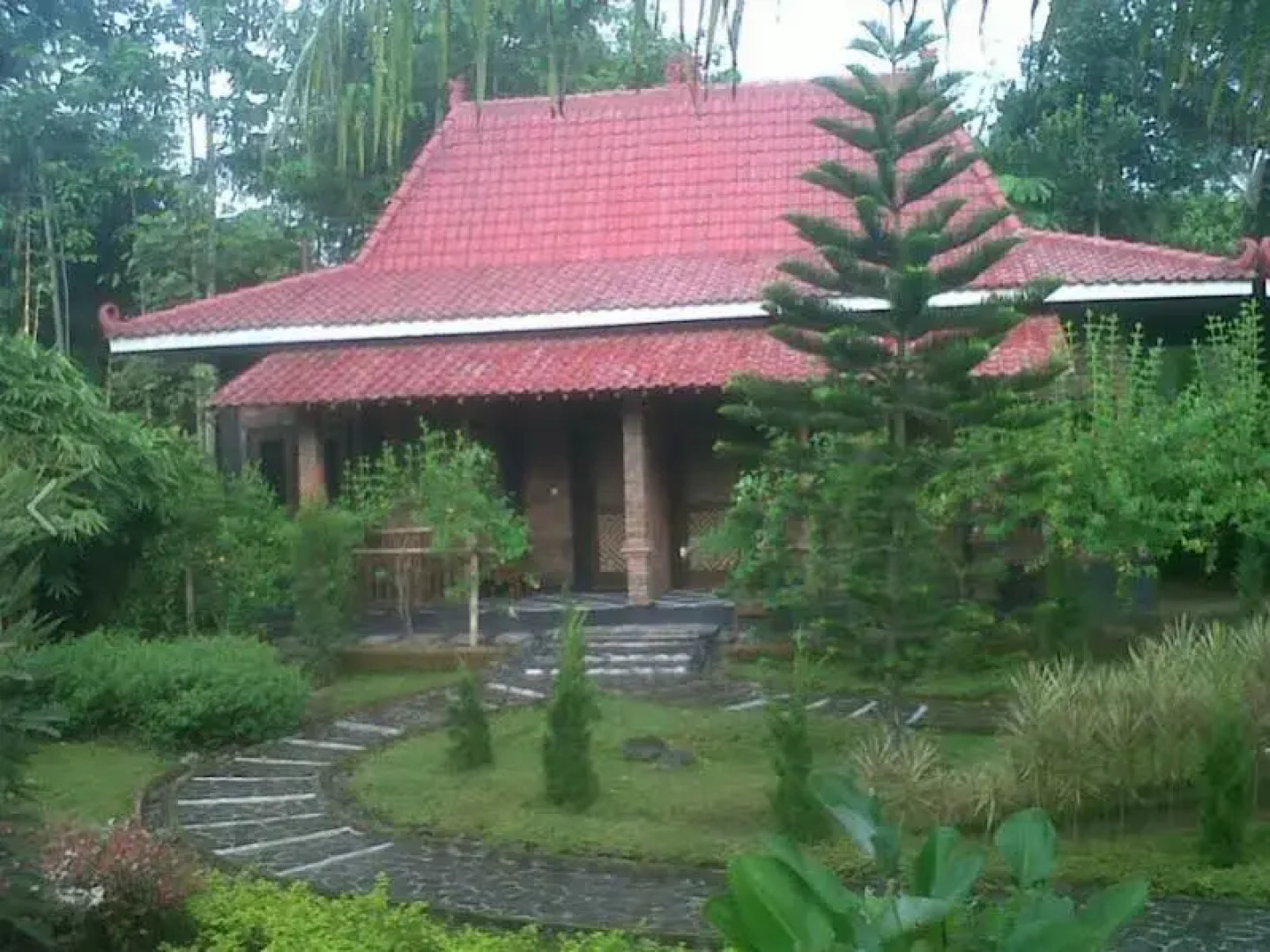 RedDoorz near Candi Pawon Borobudur