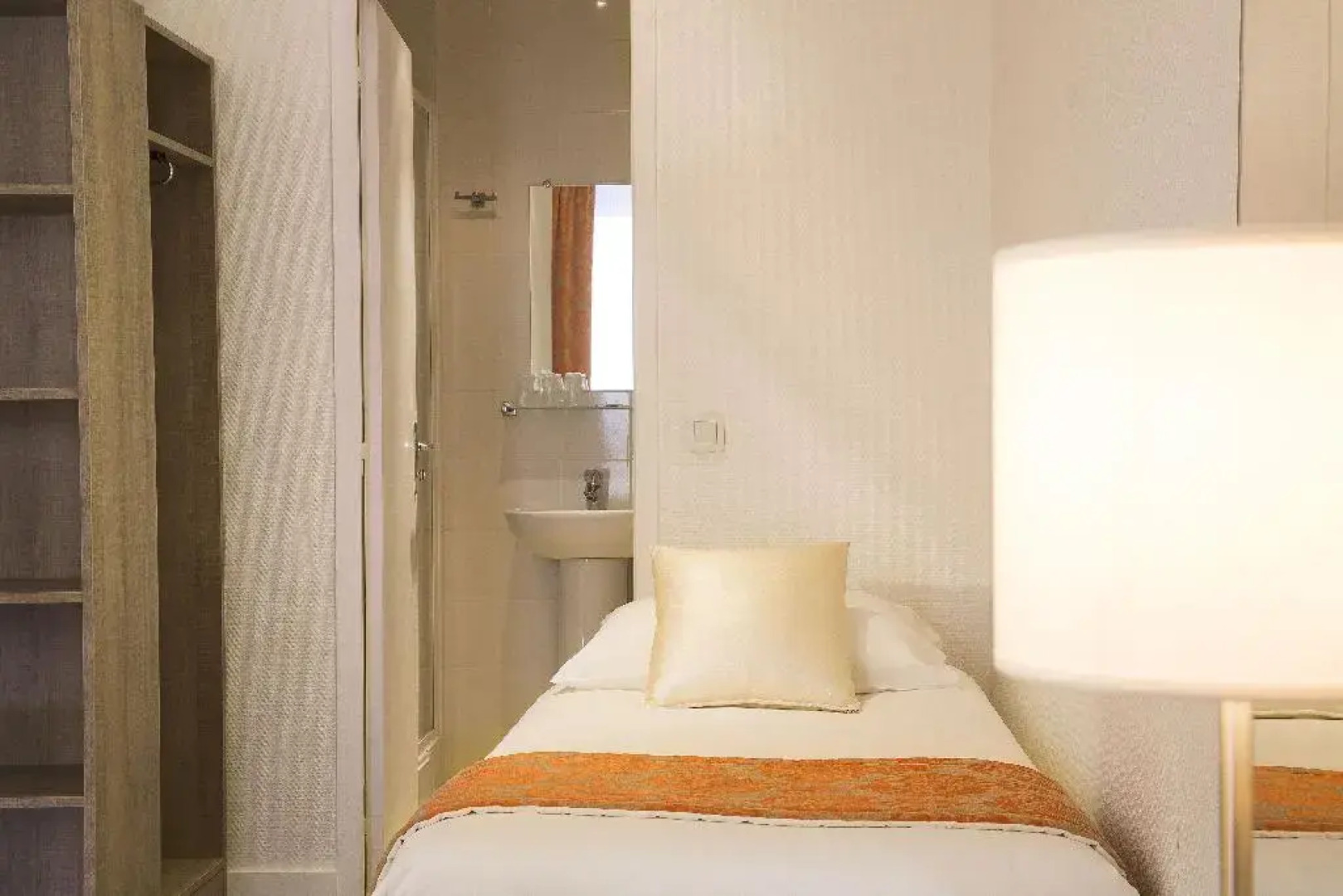 Отель Beaurepaire