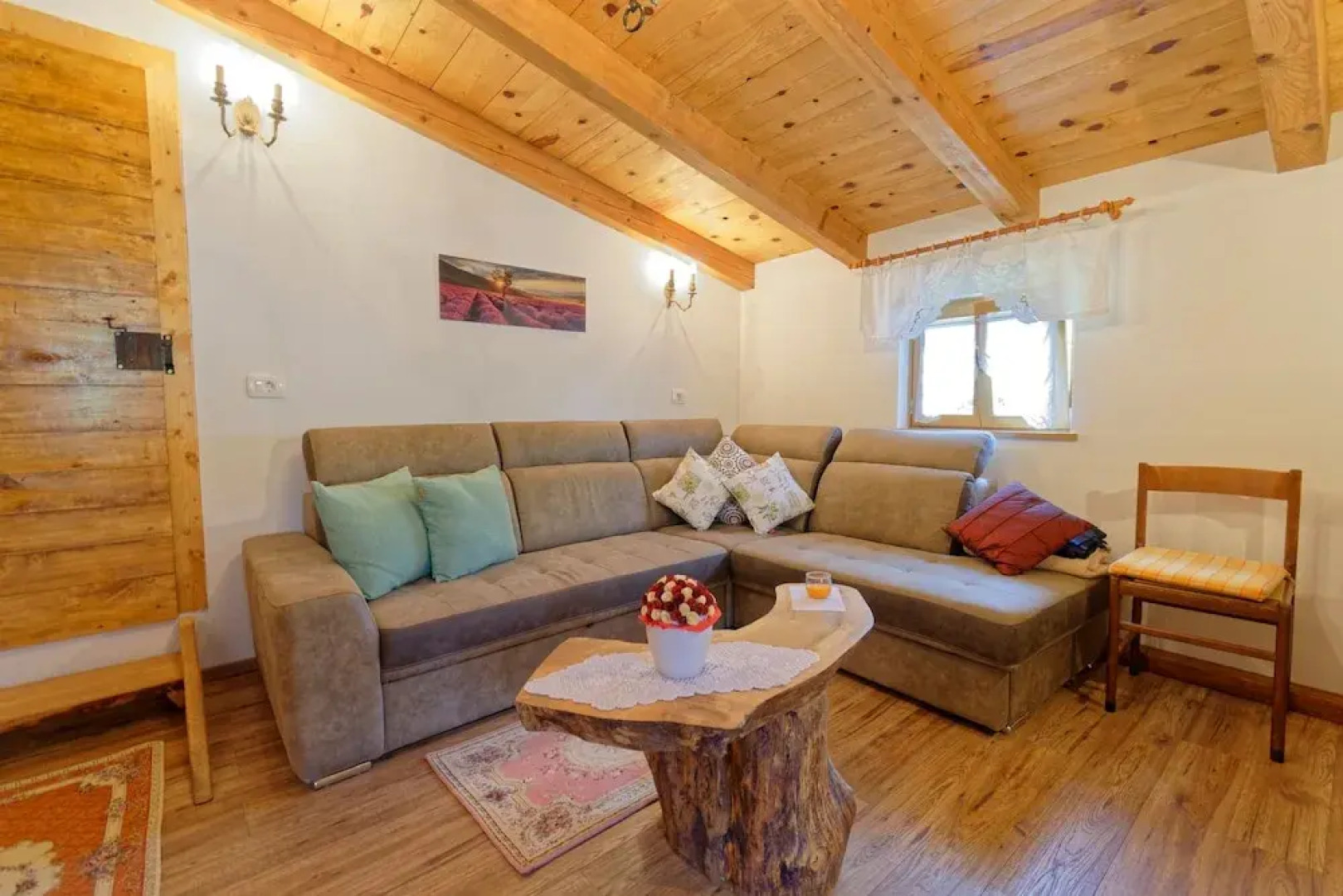 Casa Mira - Two Bedroom Holiday Home with Pool