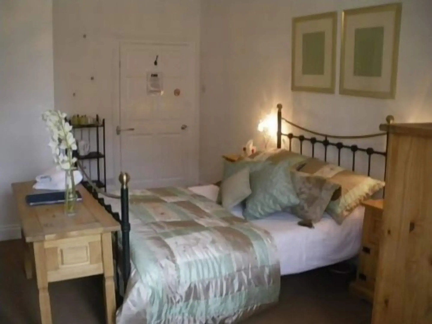 Castle Gate Guest House