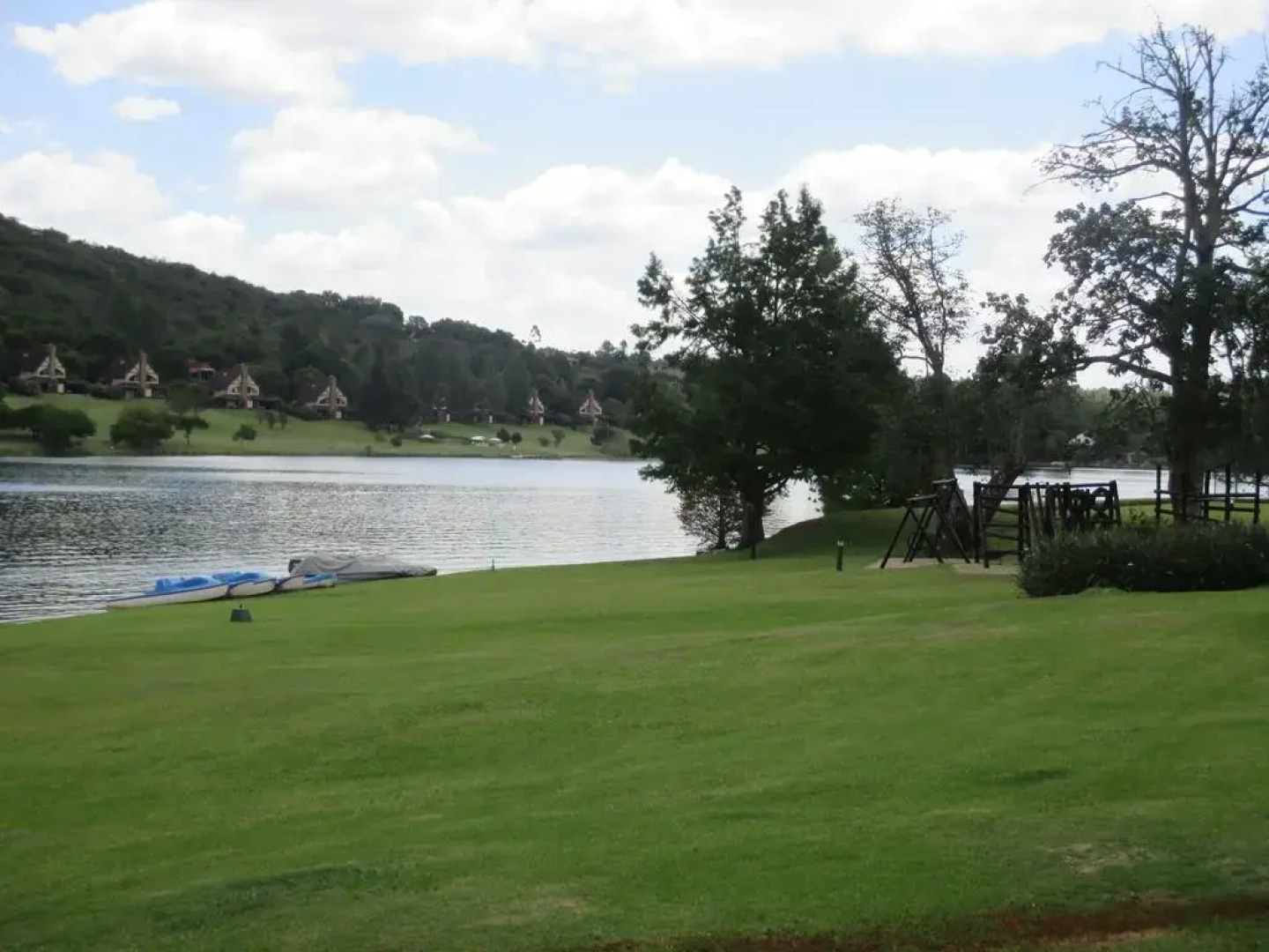 African Sky Hotels - Pine Lake Inn