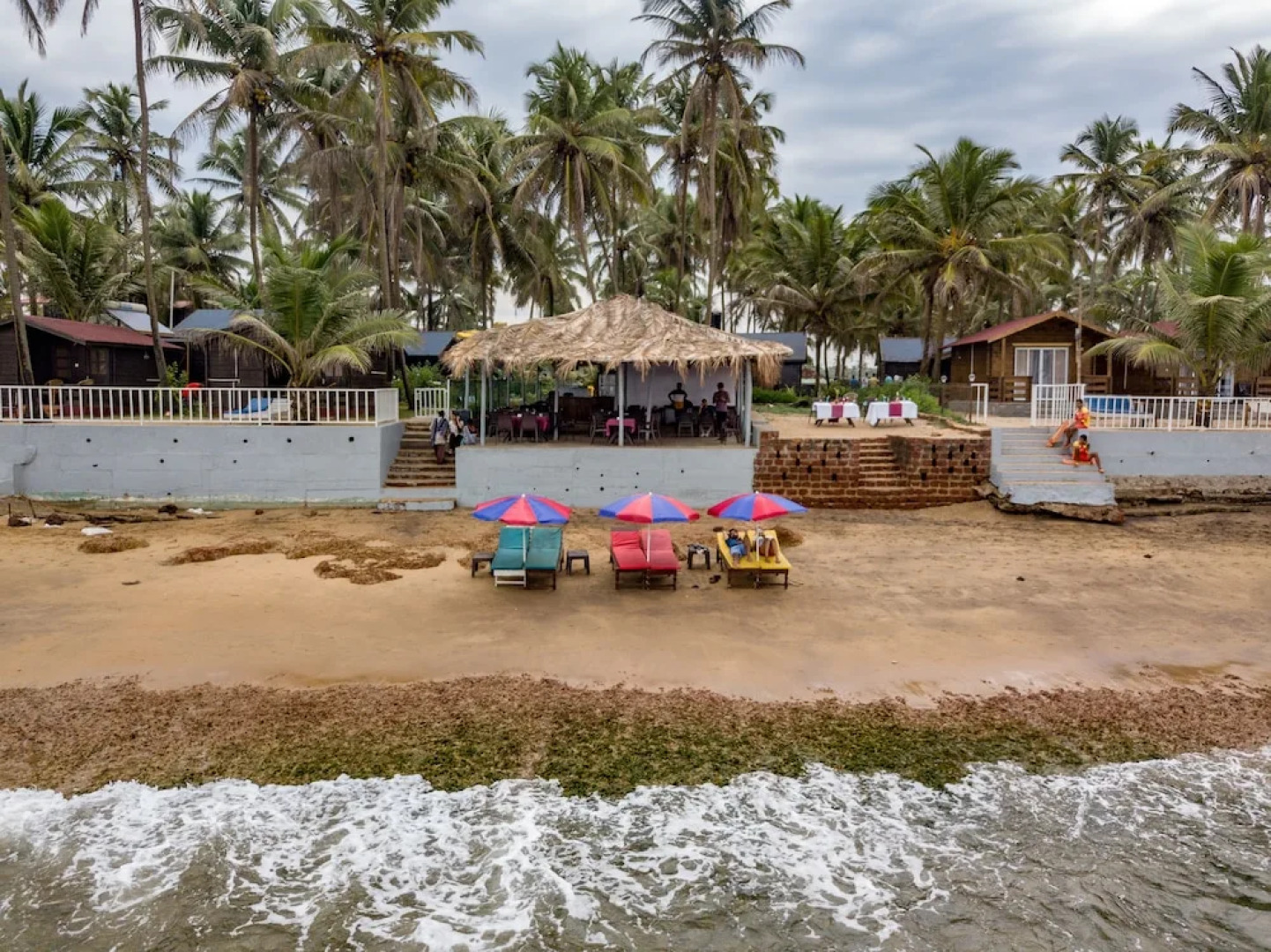 Vista Praia Beachfront Cottages