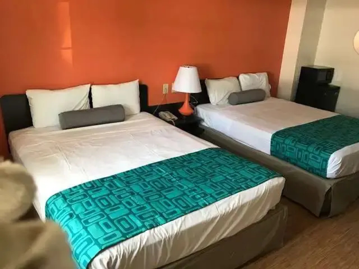 Howard Johnson by Wyndham Lake George