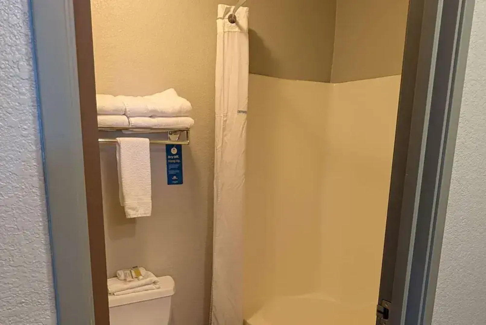 Days Inn & Suites Castle Rock