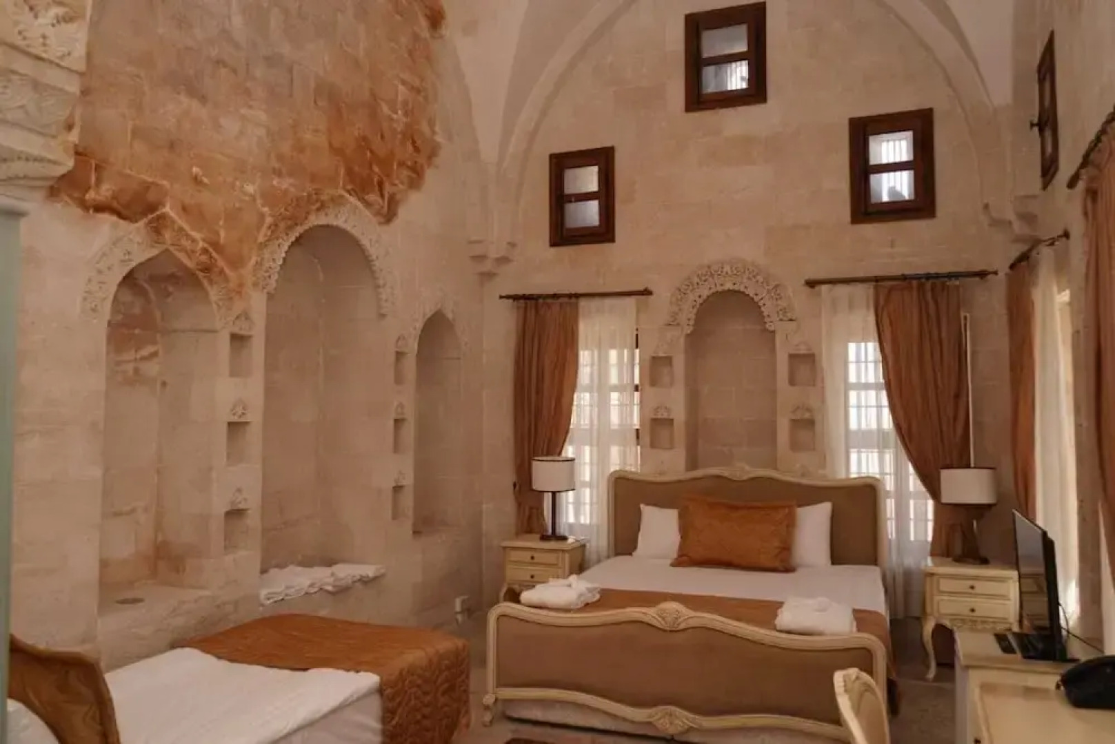 Artuklu Universitesi Sahtana Konagi