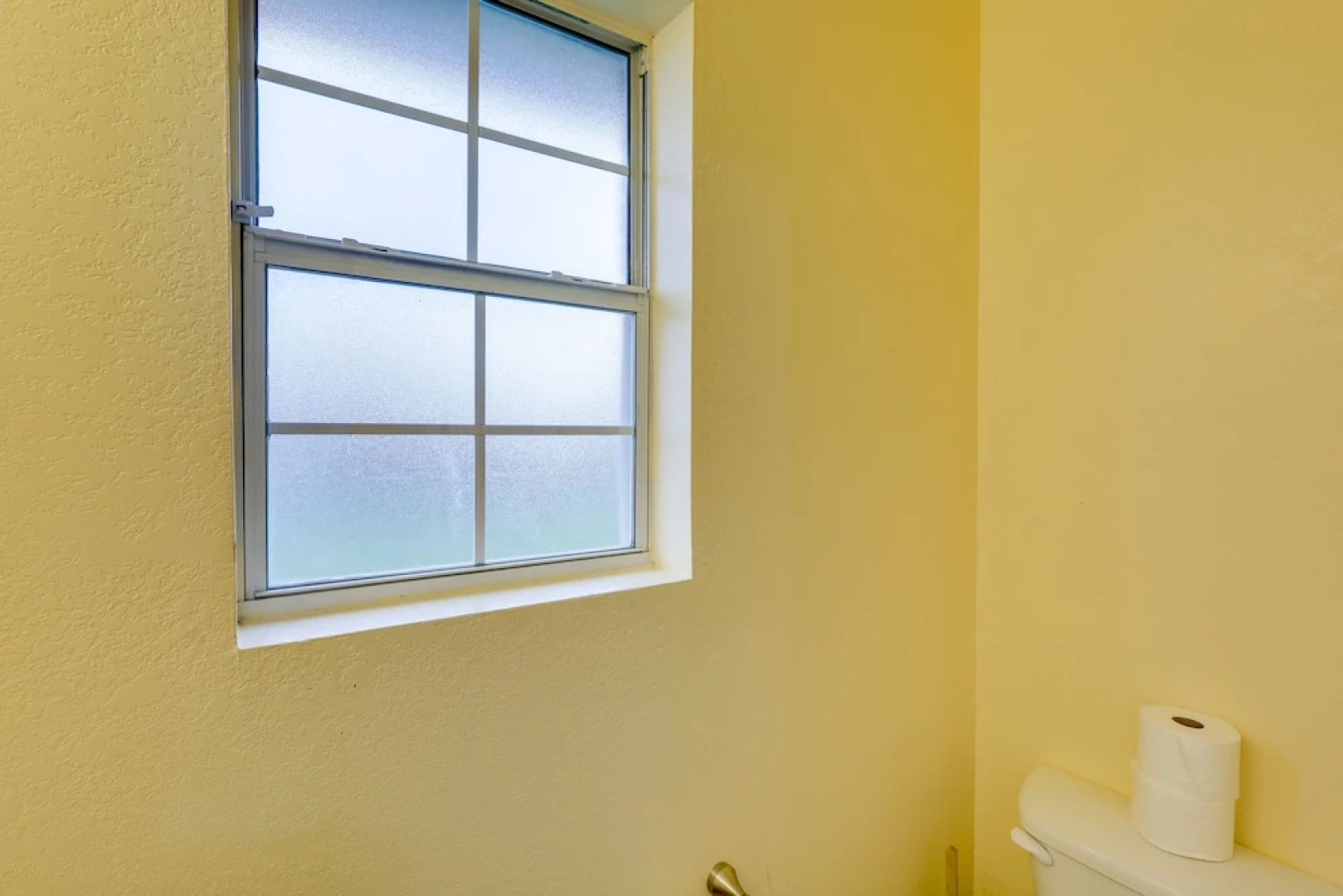 ~ 2 Blocks to Shops: Quaint Killeen Townhome!