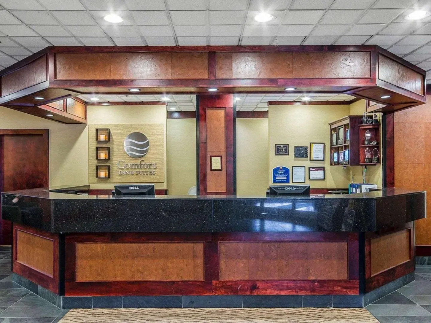 Comfort Inn & Suites