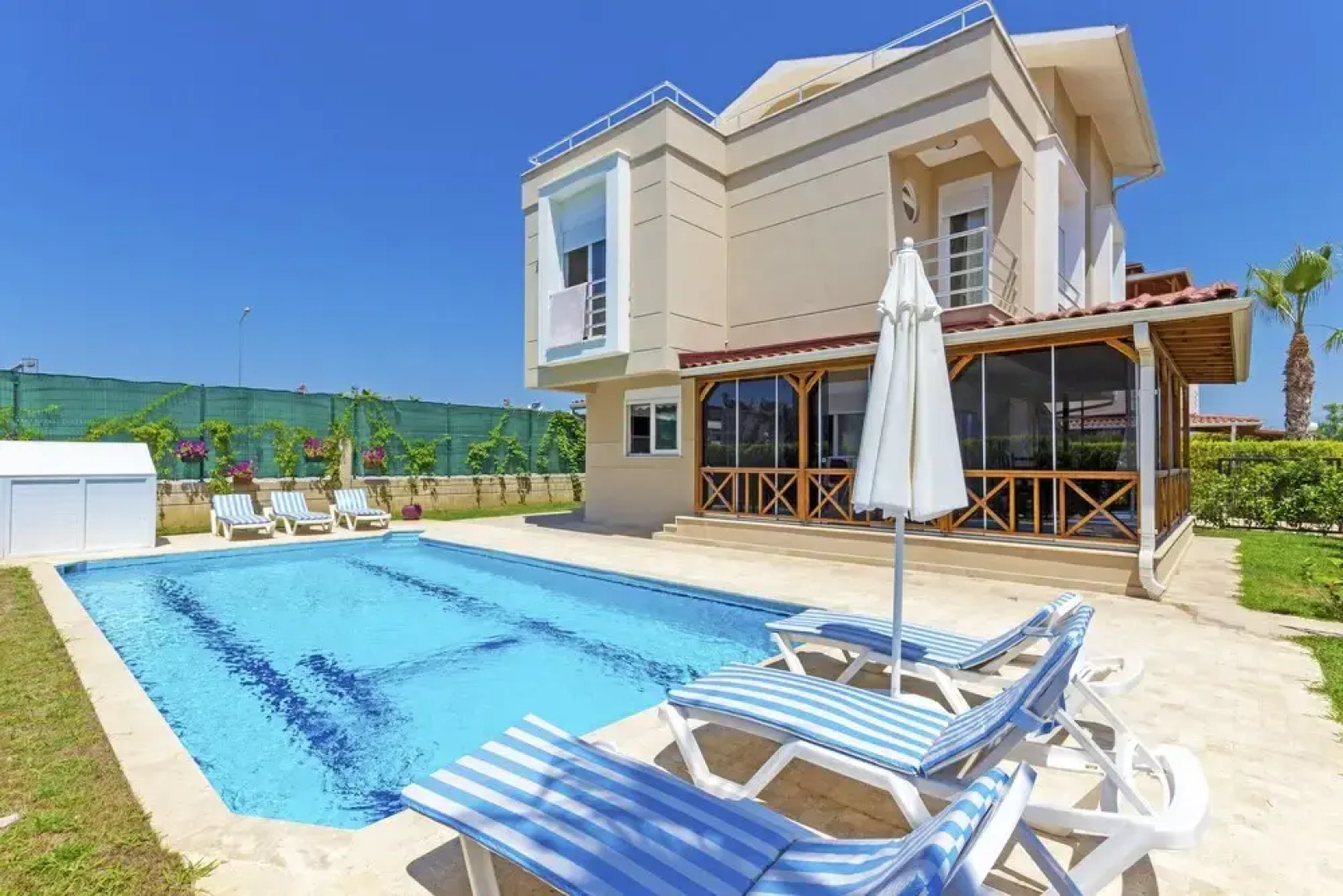 Paradise Town Villa Beltania