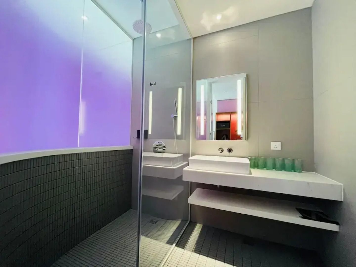 Wink Hotel Tuy Hoa Beach - 24hrs stay & Rooftop Pool Bar